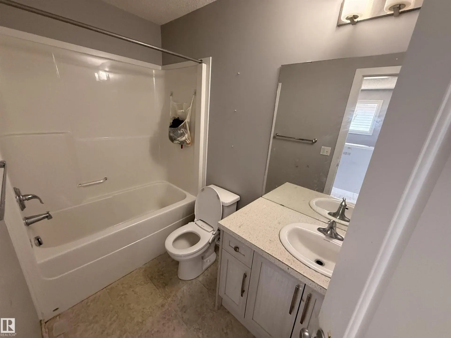 3317 11 AV NW - Image 8
