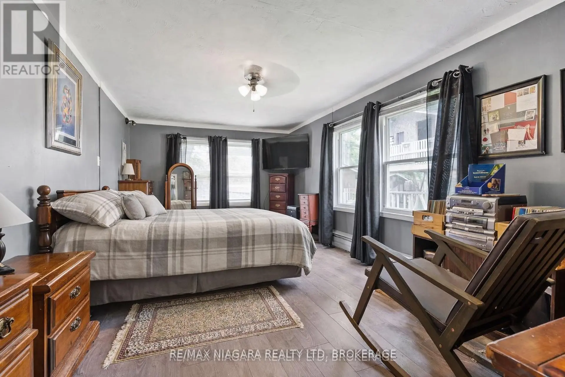 549 FERNDALE AVENUE - Image 14