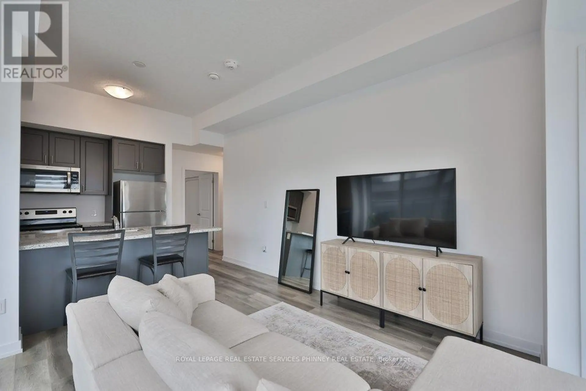 #506 470 DUNDAS STREET E - Image 6
