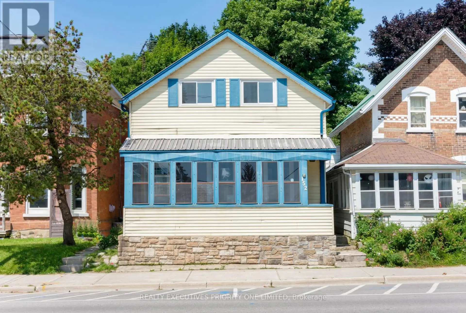152 MAIN STREET W - Image 1
