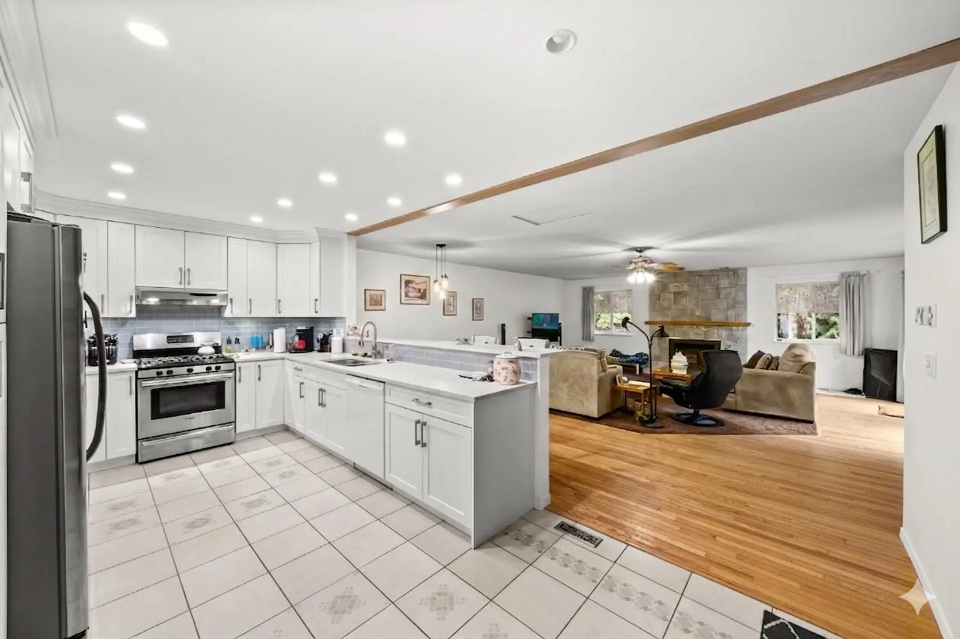 Property at 19607 Somerset Drive, Pitt Meadows, BC