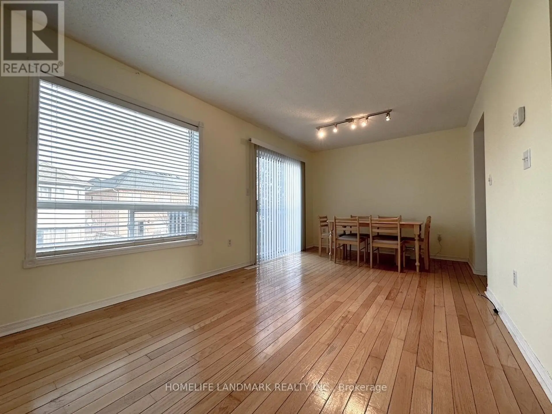 24 CRITTENDEN DRIVE - Image 3