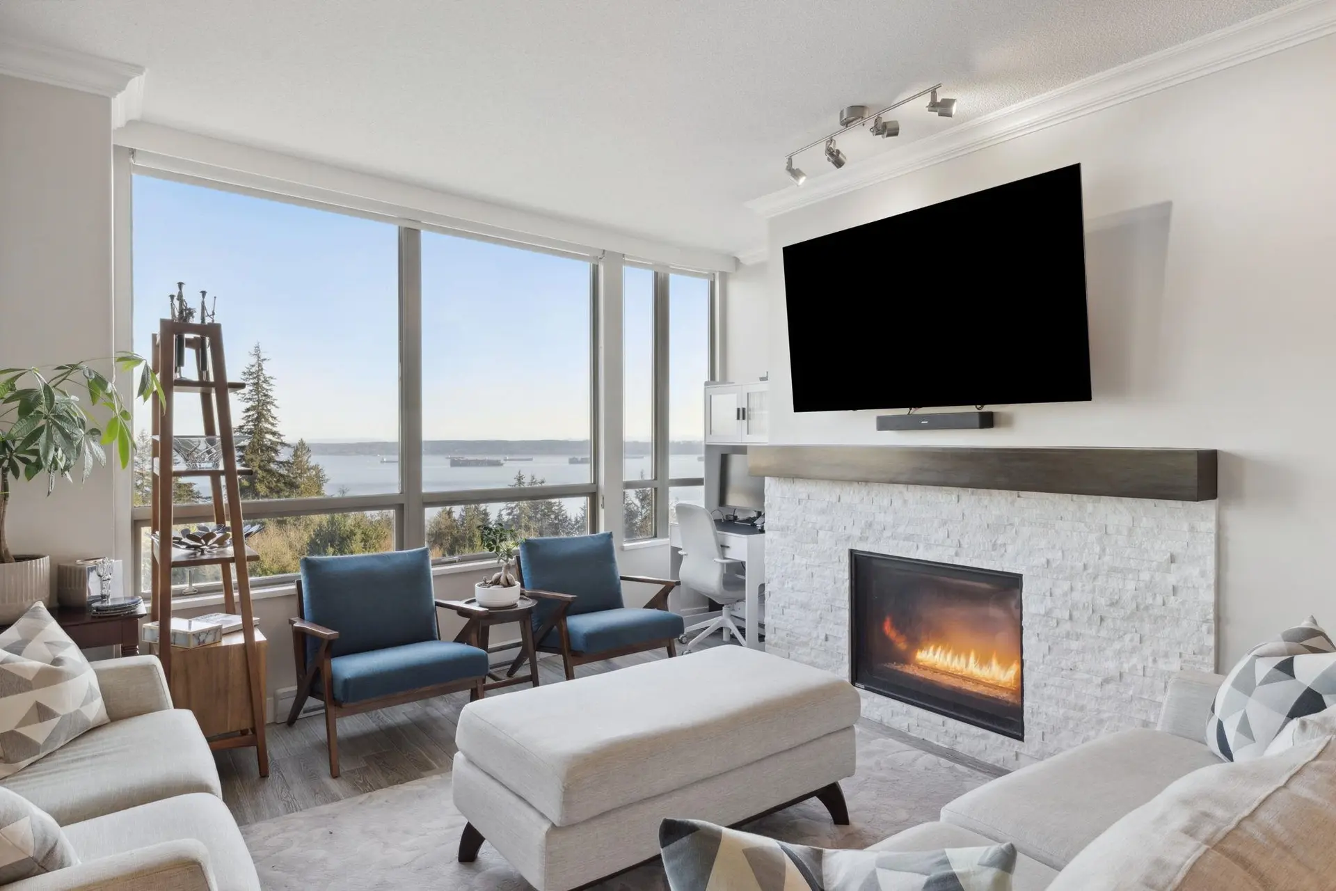 #302 3131 Deer Ridge Drive - Image 3