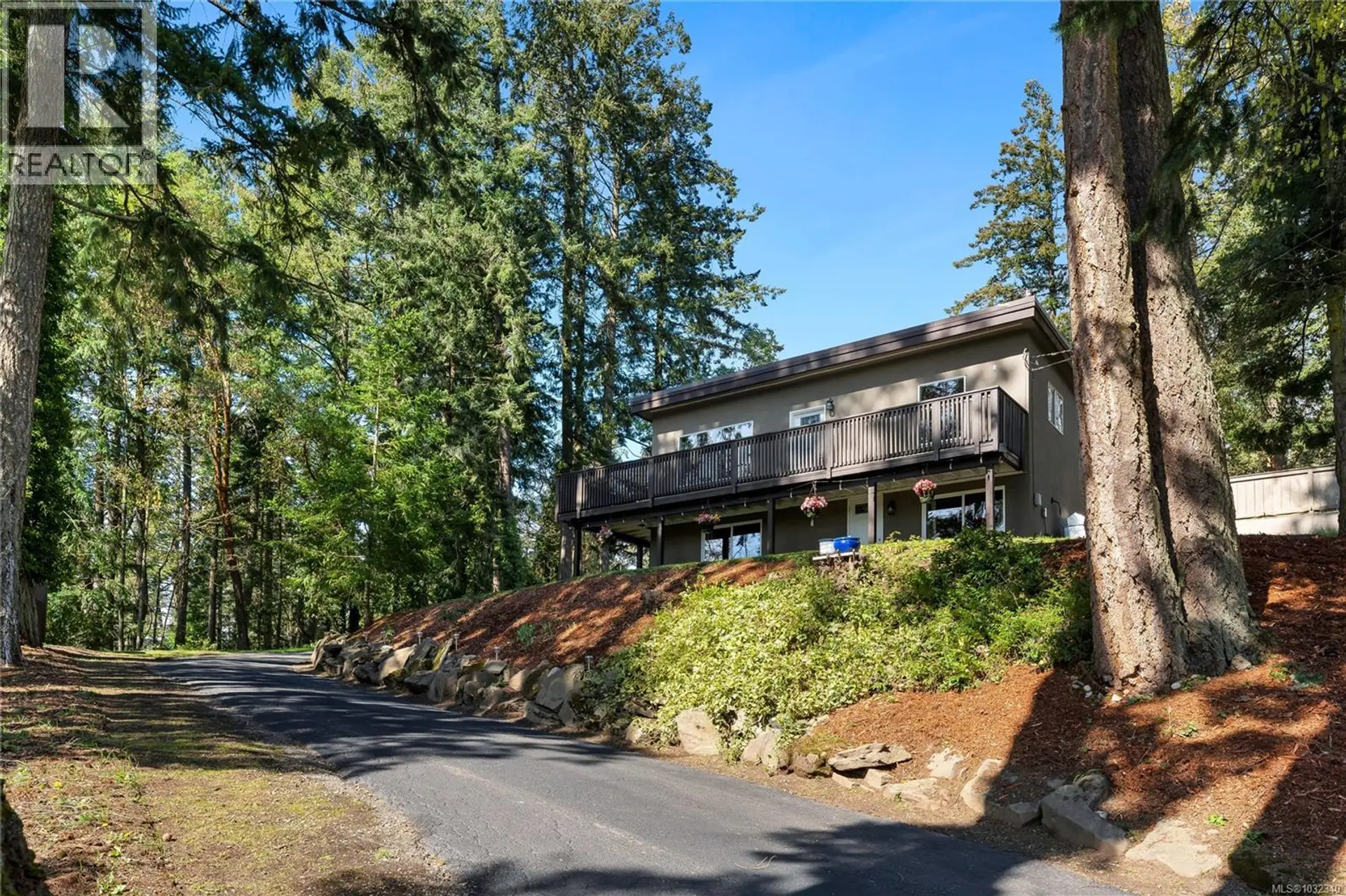 Property at 1084 Tatlow Rd, North Saanich, BC