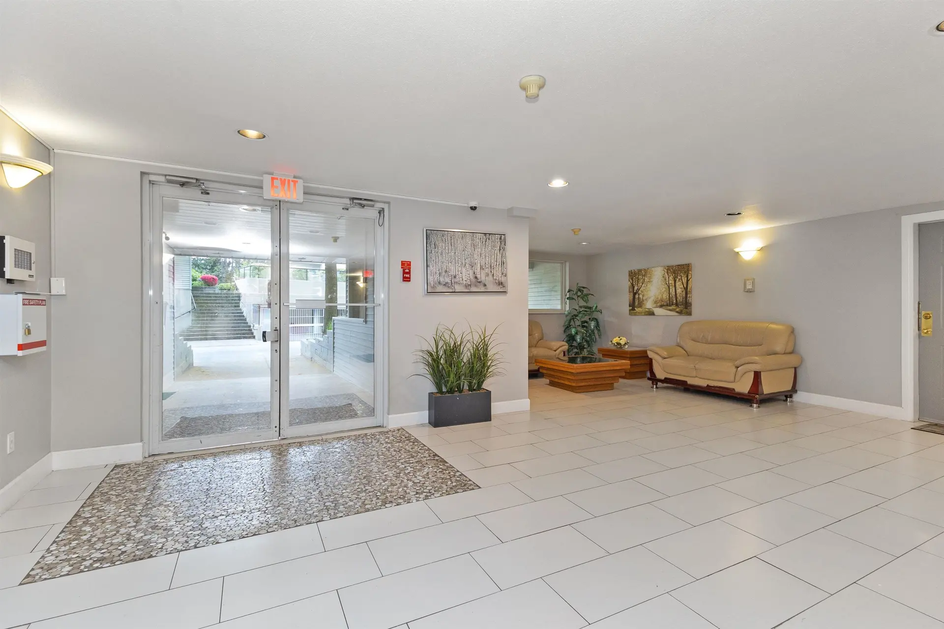 #405 13680 84 Avenue - Image 2