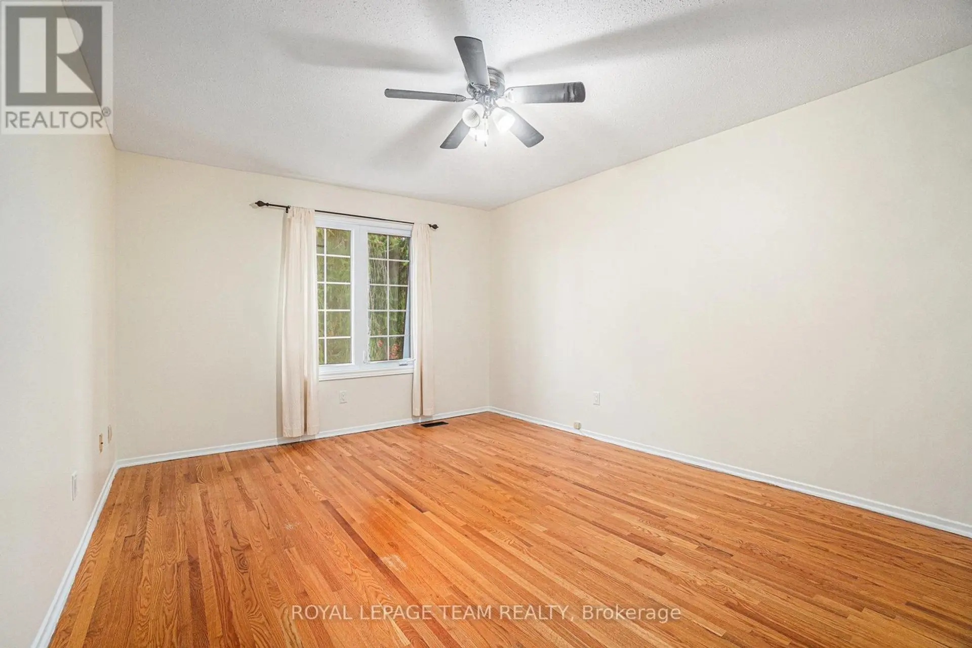 440 KINTYRE PRIVATE - Image 16