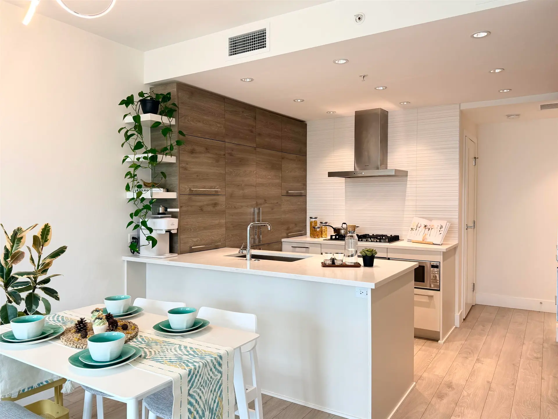 Property at #911 7388 Kingsway, Burnaby, BC