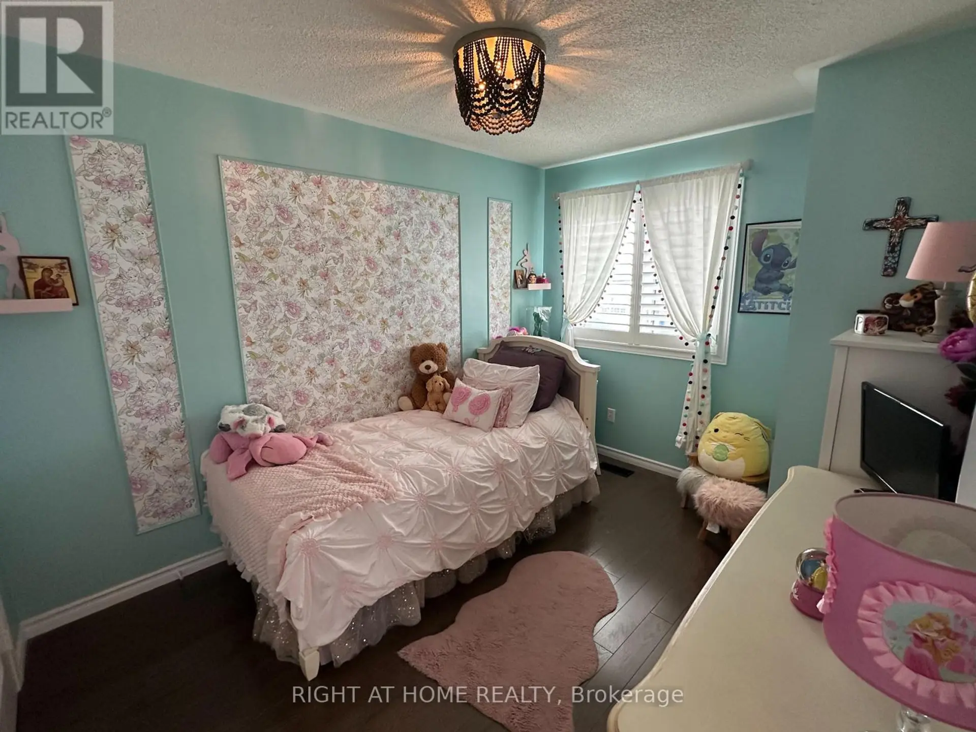 23 GRANDWOOD AVENUE - Image 13