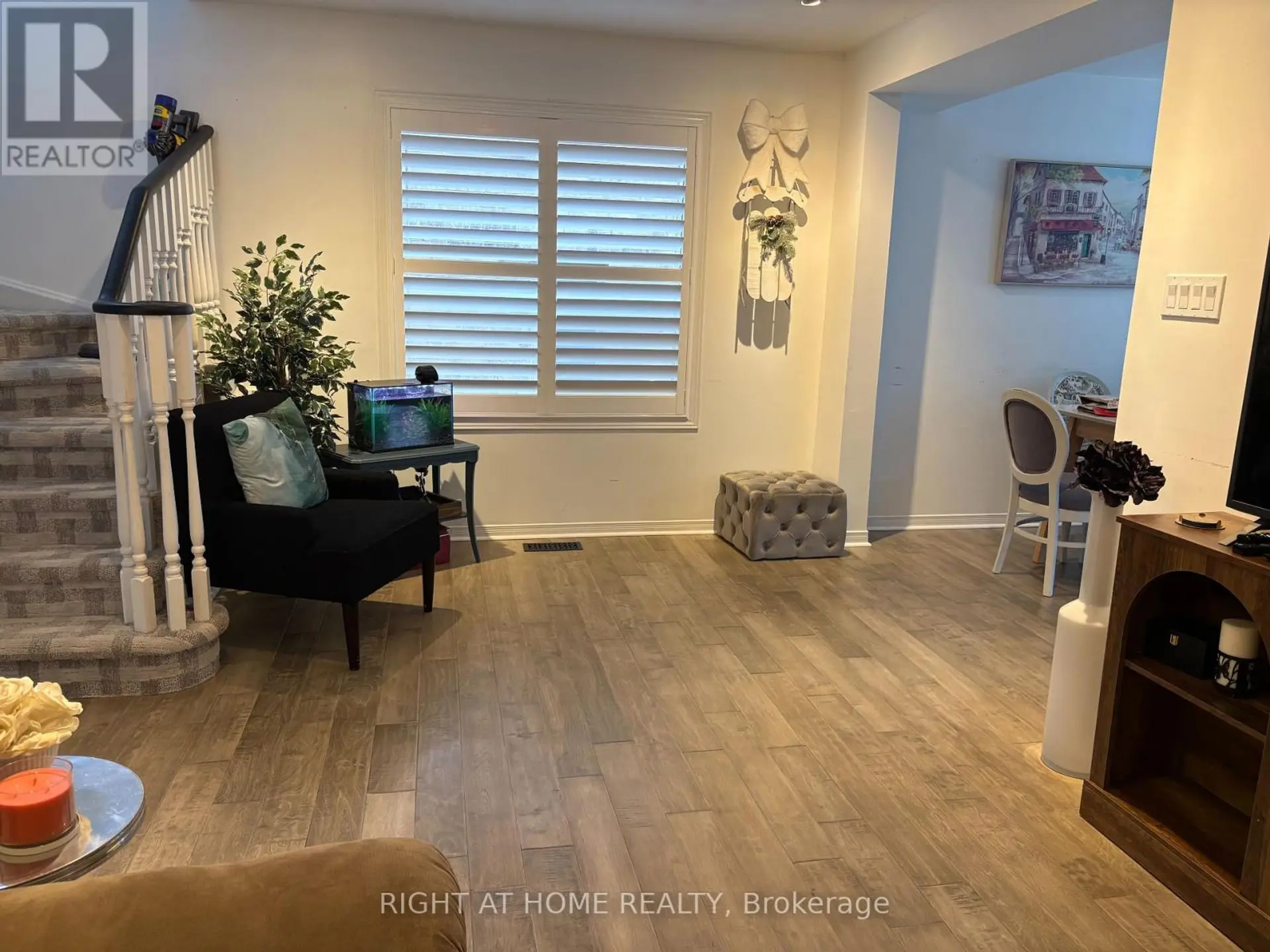 23 GRANDWOOD AVENUE - Image 4