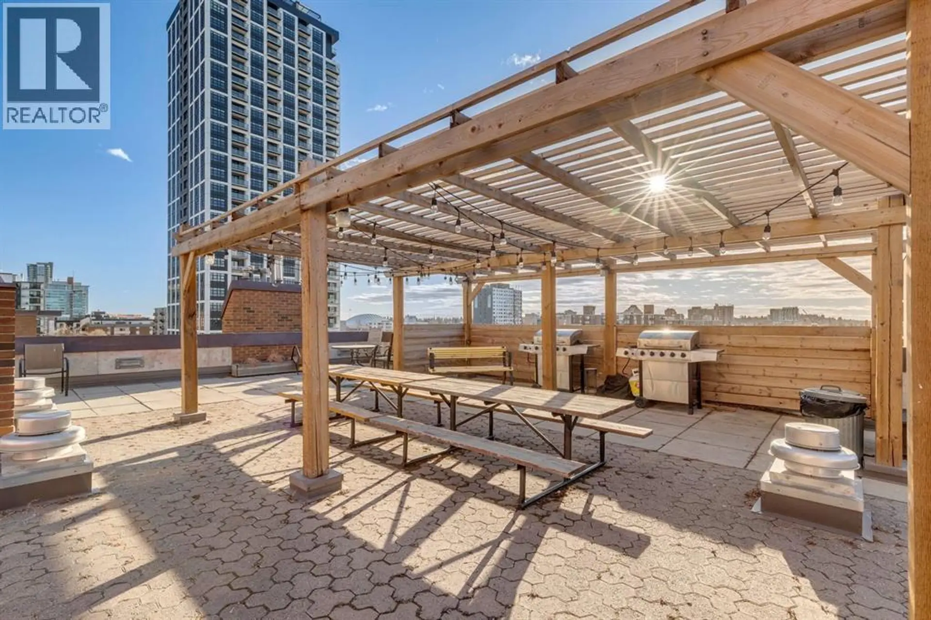 #404 537 14 AVENUE SW - Image 15