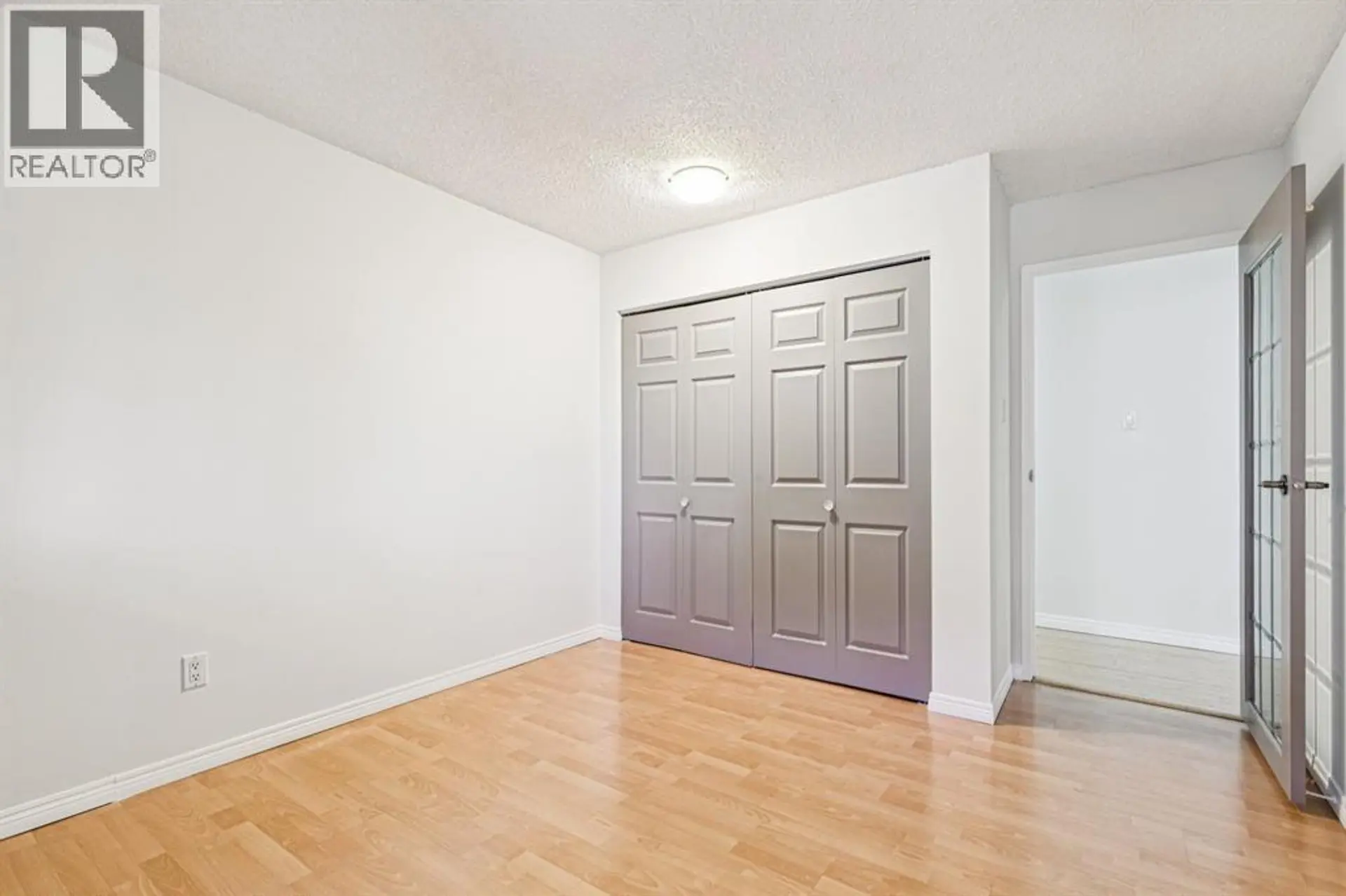 #404 537 14 AVENUE SW - Image 9