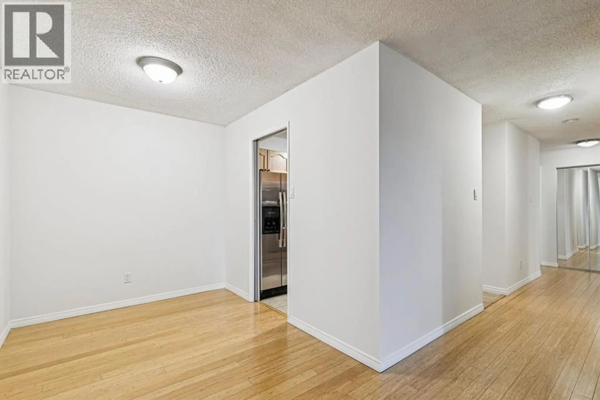 #404 537 14 AVENUE SW - Image 12