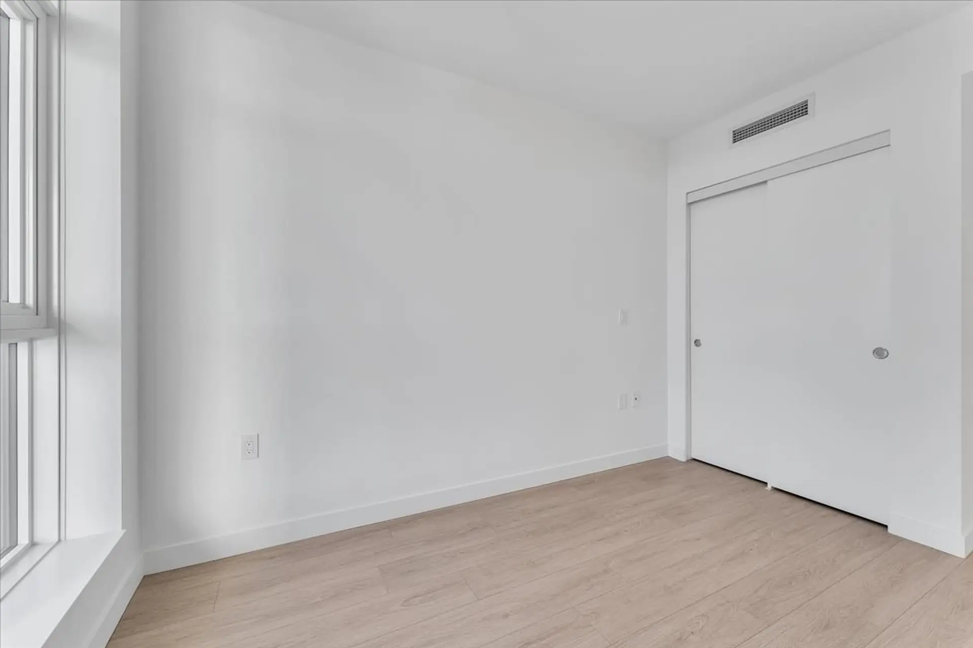 #1212 13675 107a Avenue - Image 6