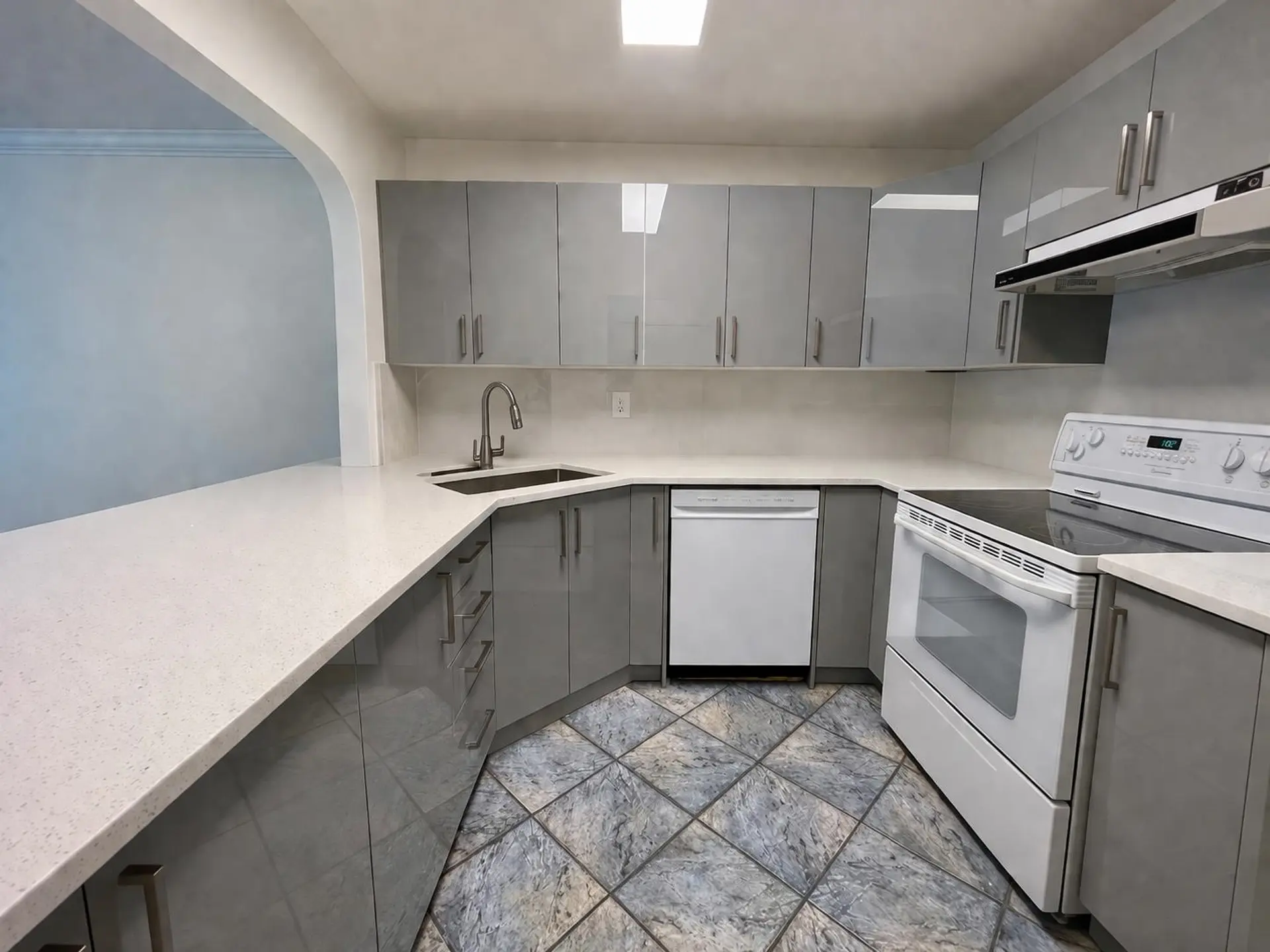 #203 1273 Merklin Street - Image 4