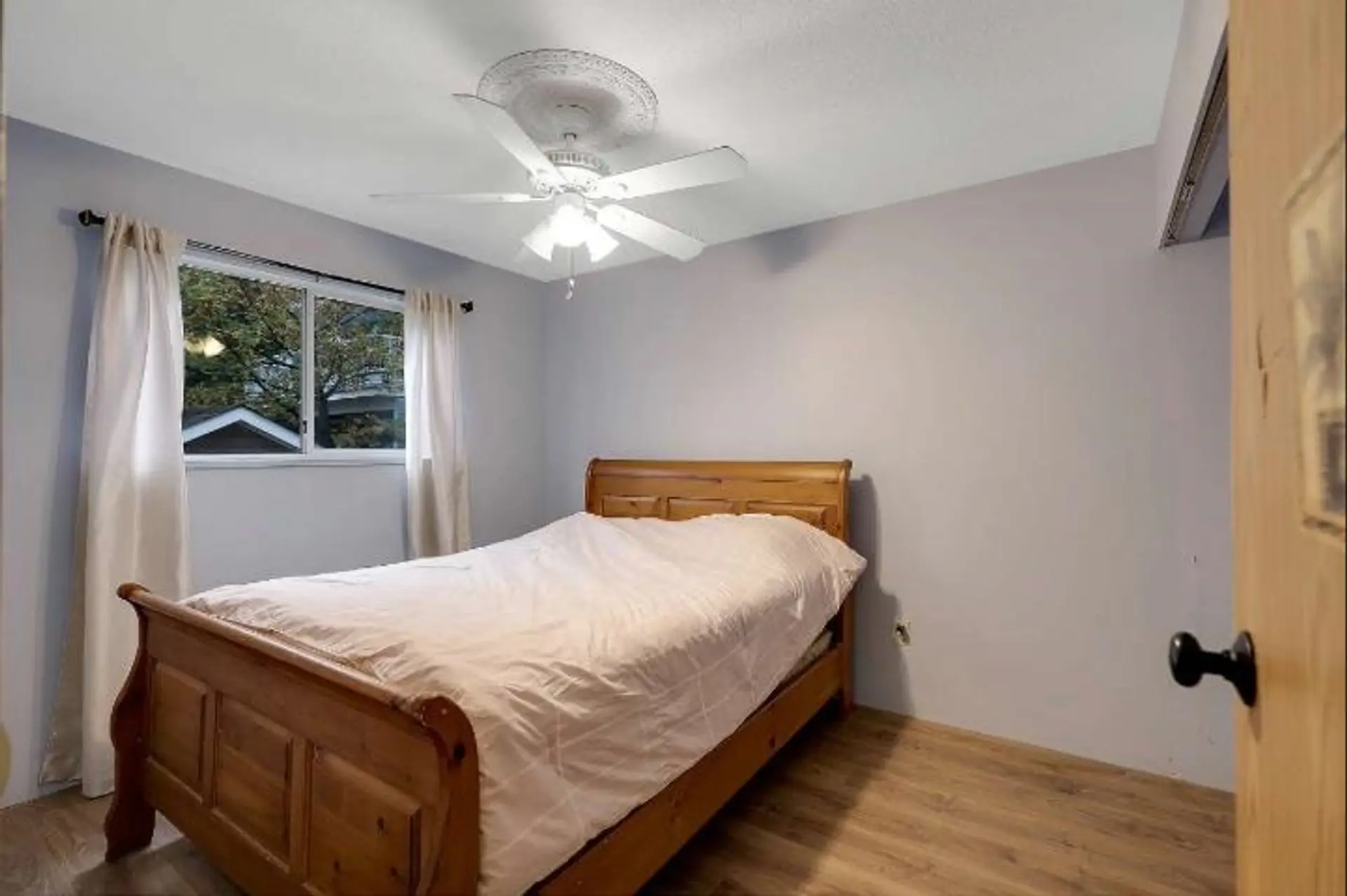 7381 Grand Street - Image 8