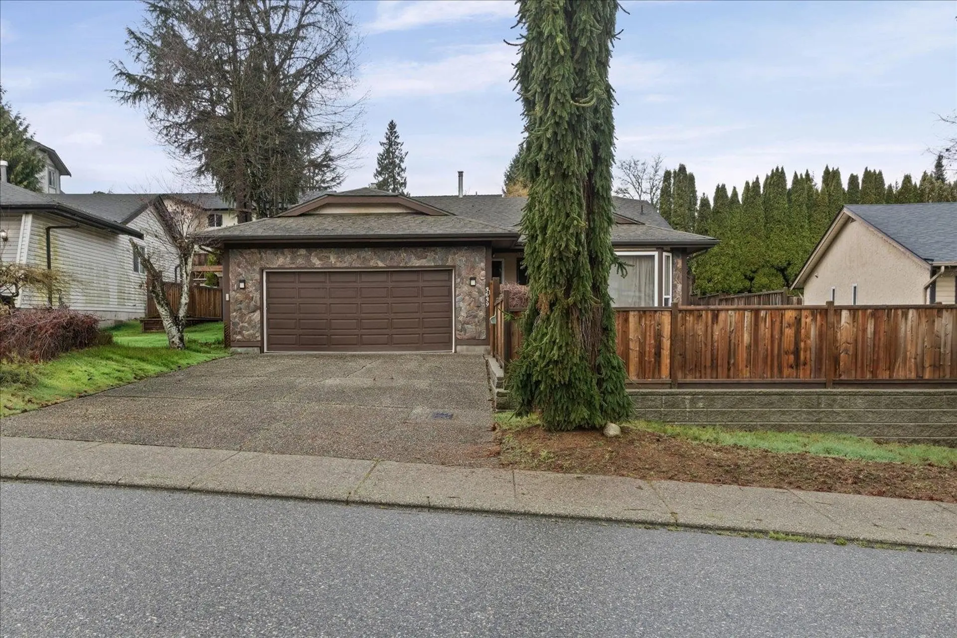 Property at 3639 Davie Street, Abbotsford, BC