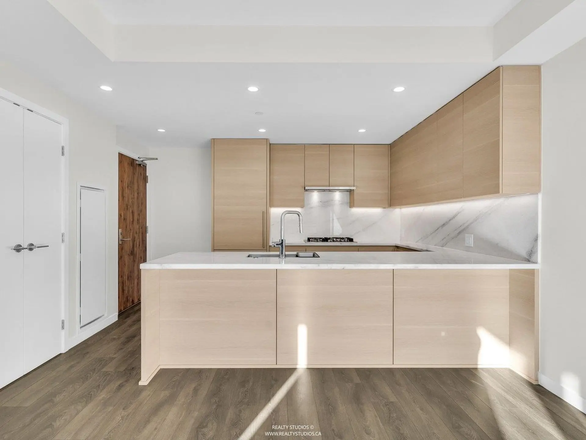 #606 305 Morrissey Road - Image 4