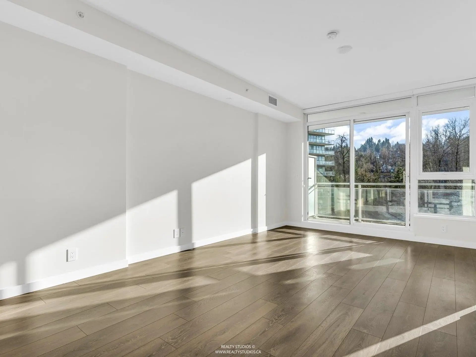 #606 305 Morrissey Road - Image 7