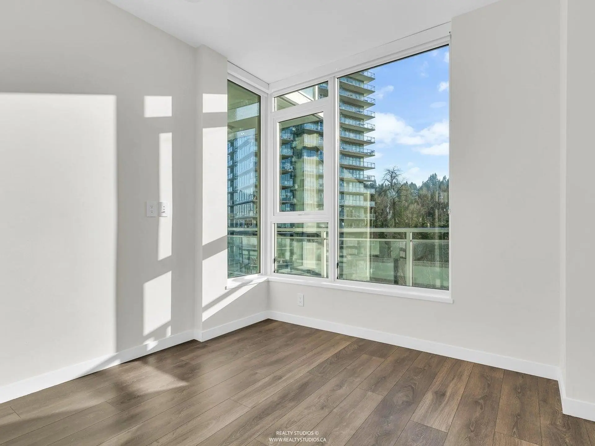 #606 305 Morrissey Road - Image 12