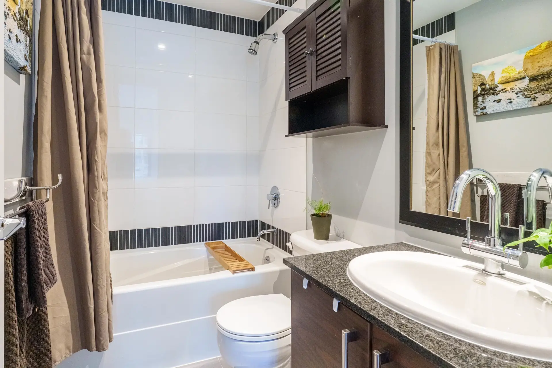 #1504 2355 Madison Avenue - Image 13