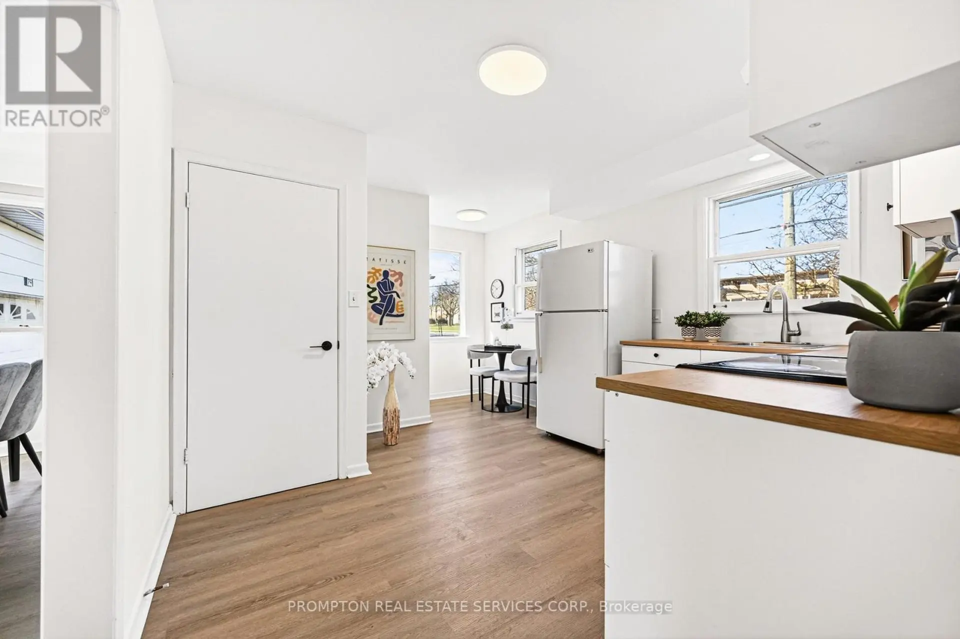 81 MAXOME AVENUE - Image 4