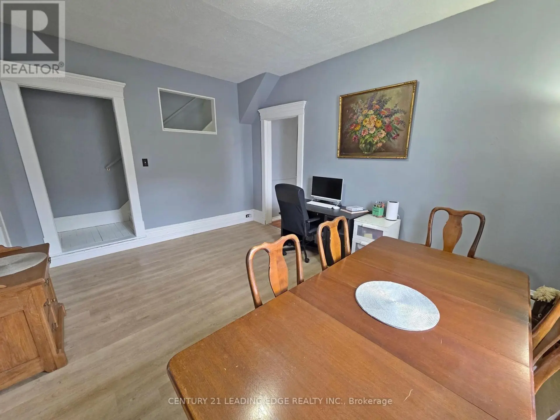 15 GEORGE STREET N - Image 7