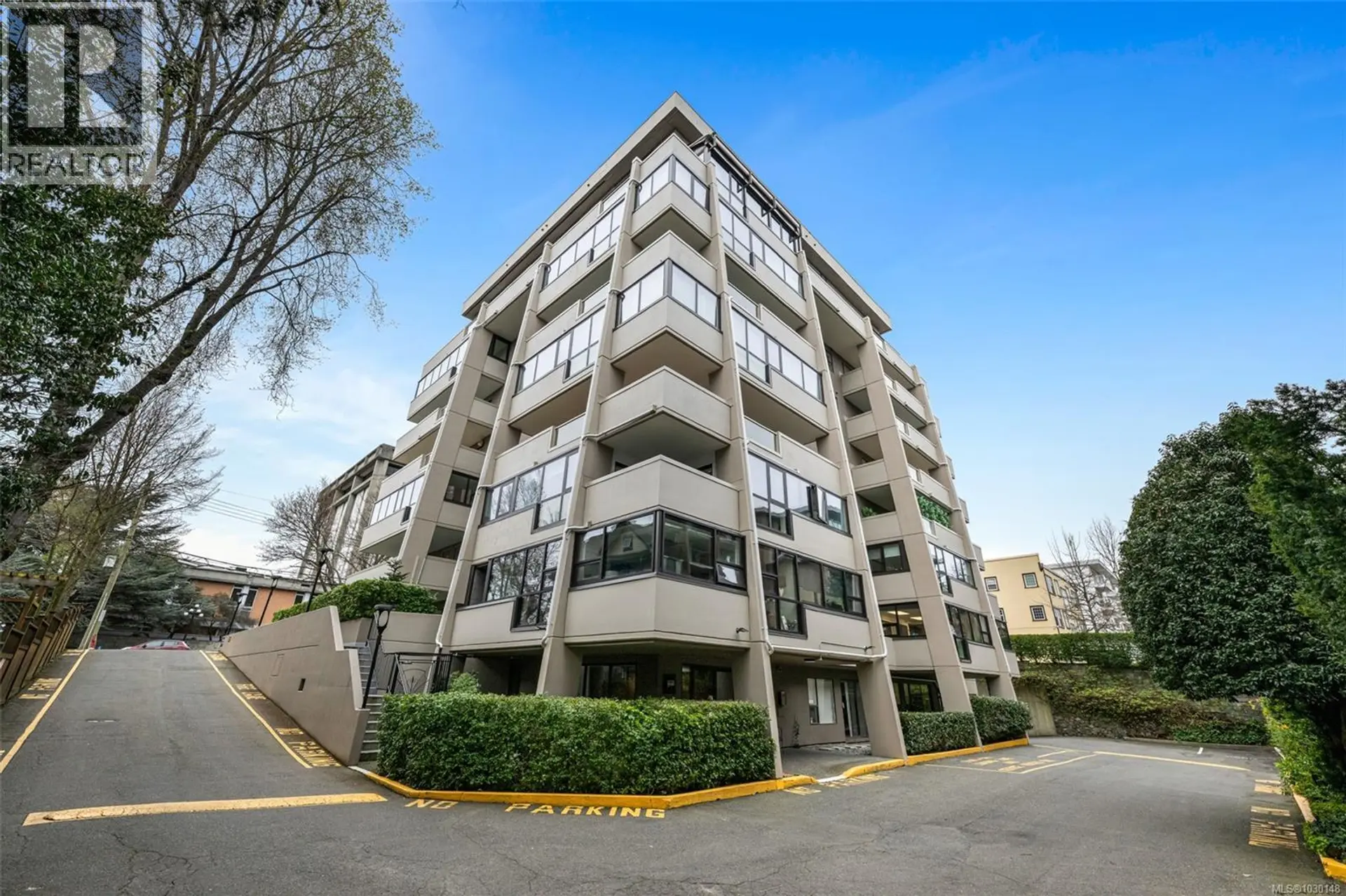 Property at #805 819 Burdett Ave, Victoria, BC