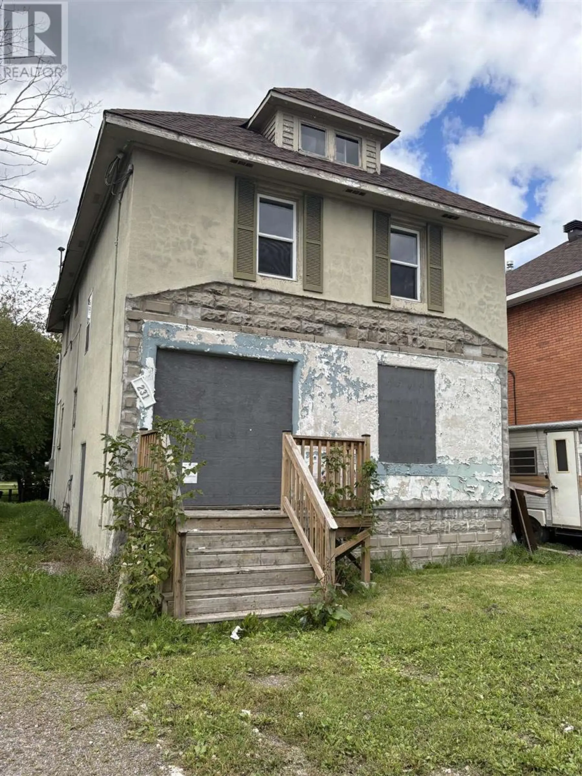 231 BROWN ST - Image 1