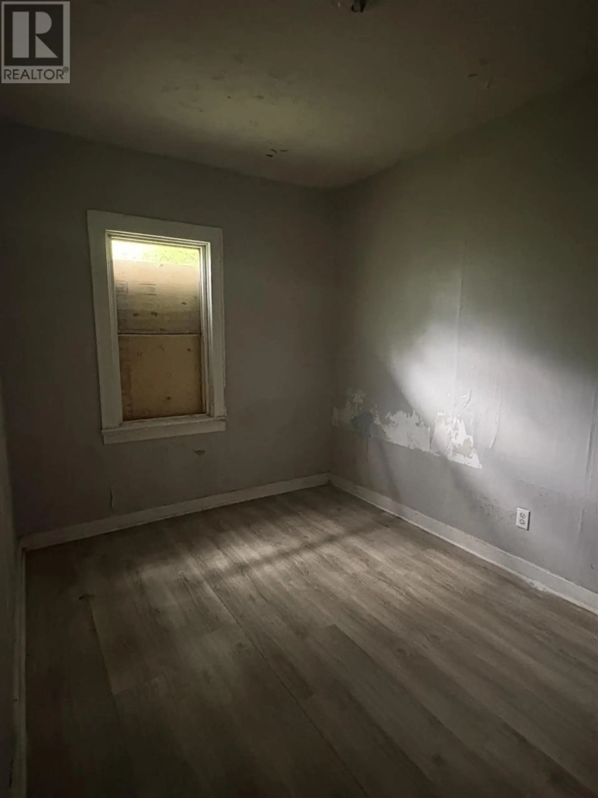231 BROWN ST - Image 9
