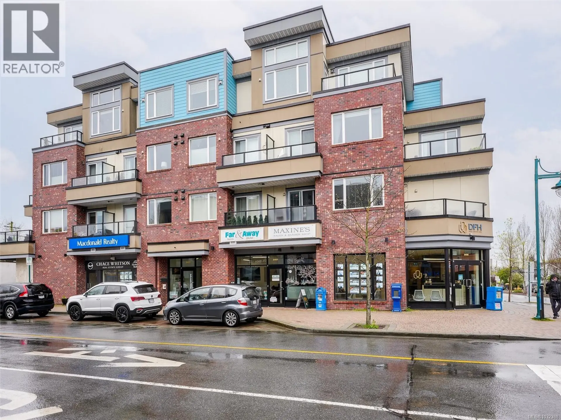 Property at #401 2409 Bevan Ave, Sidney, BC