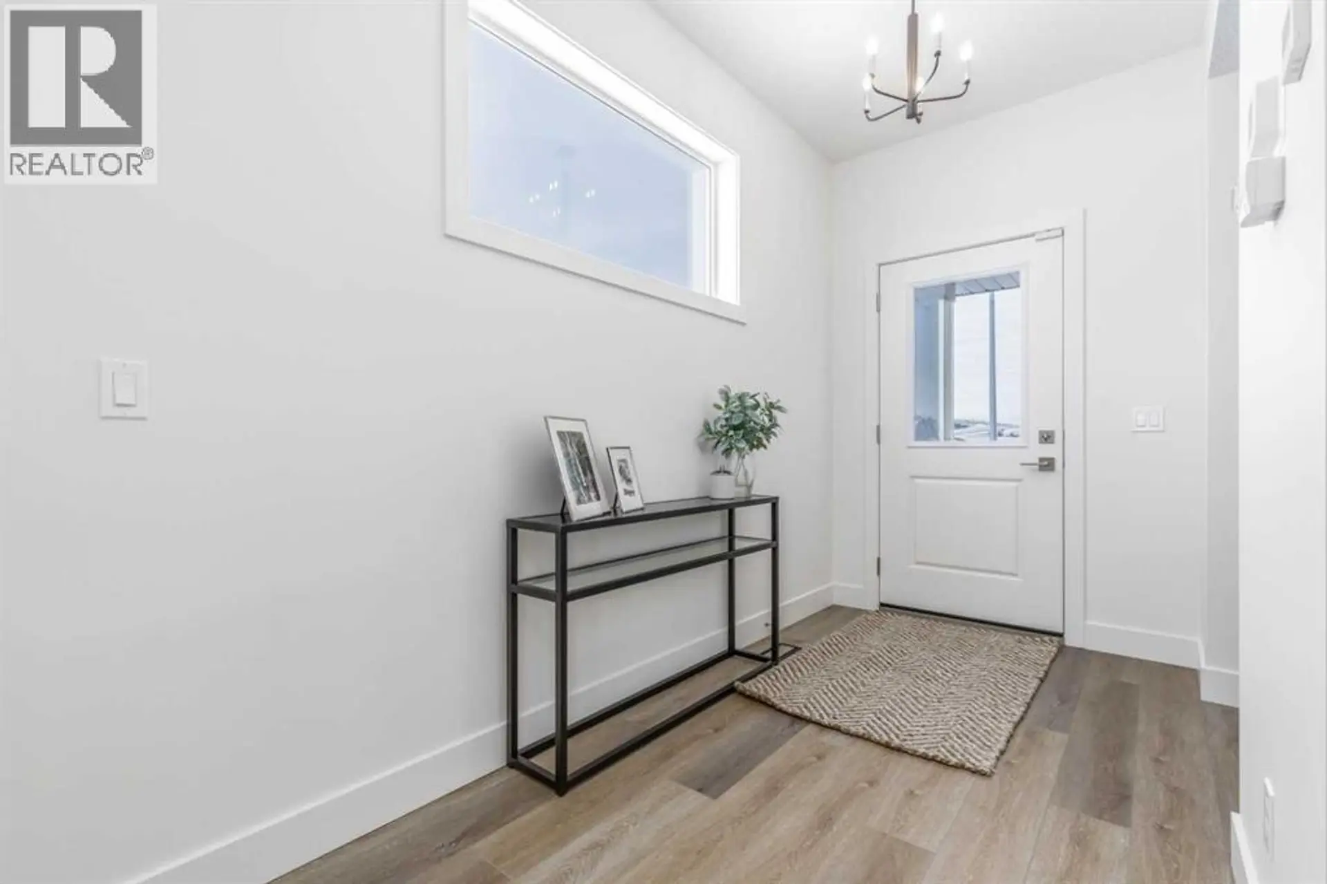 546 RIVERCREST VIEW - Image 3