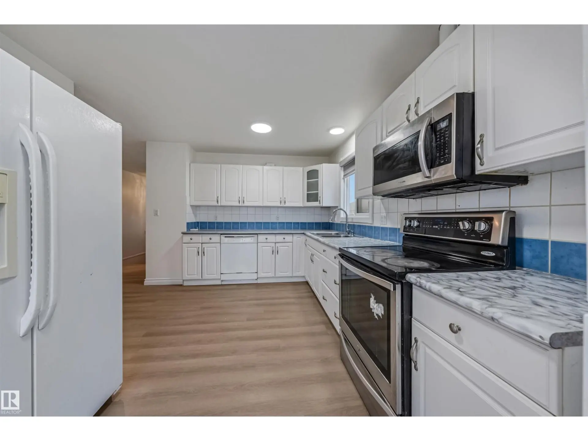 2831 36 ST NW - Image 7