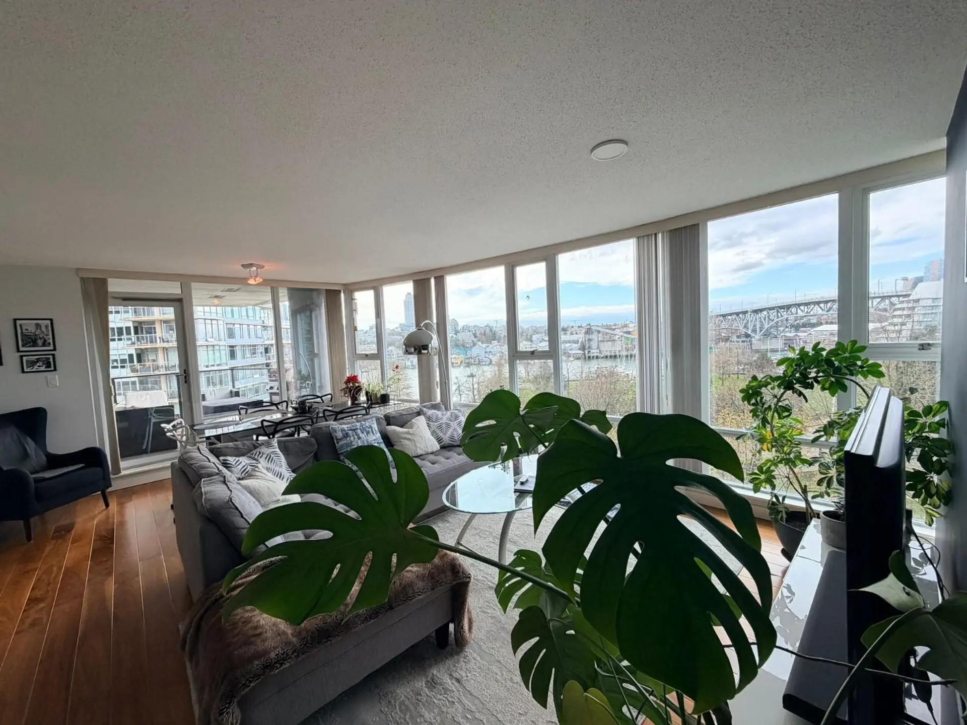 #603 455 Beach Crescent - Image 5