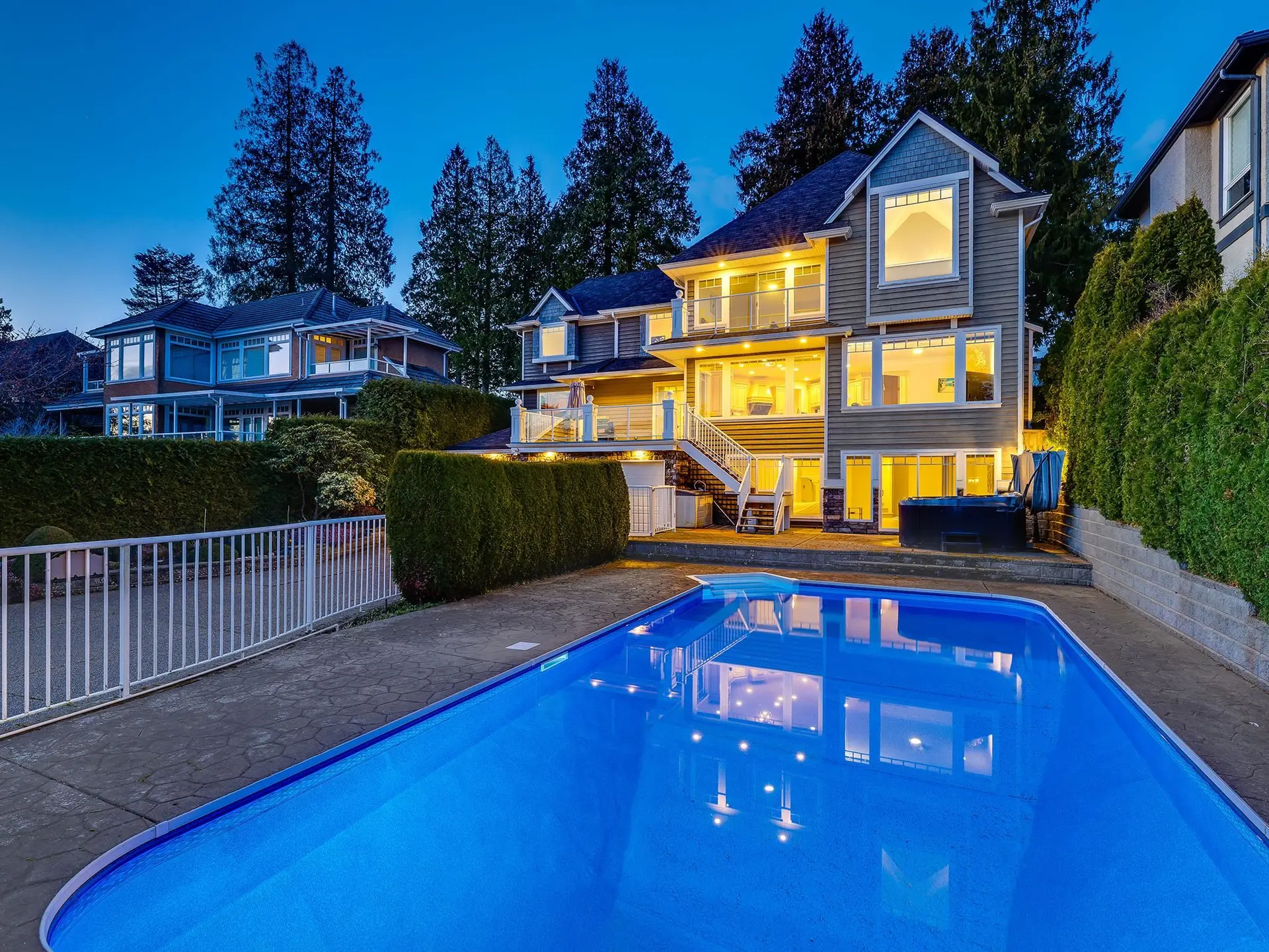 13518 Marine Drive - Image 2