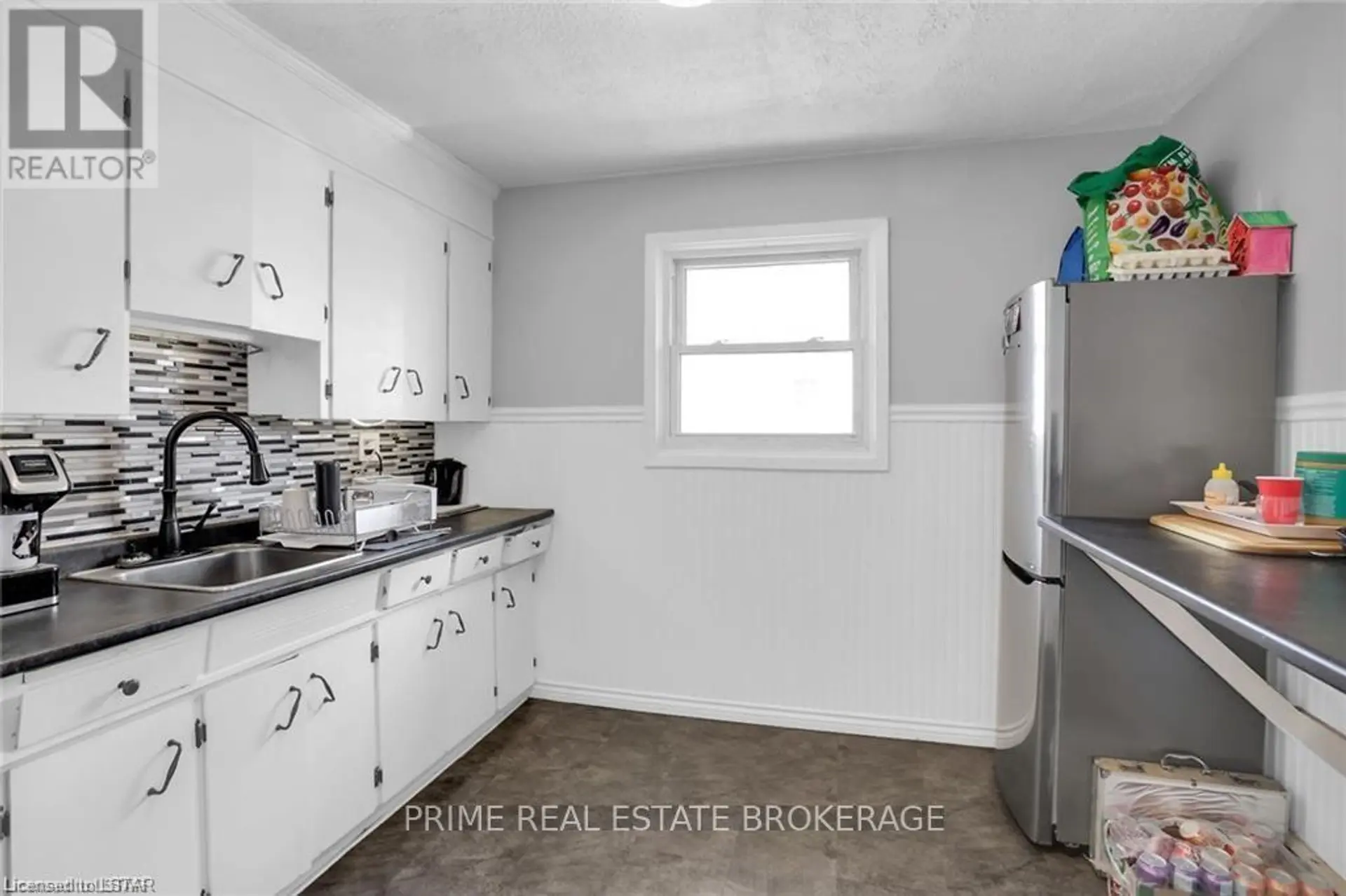 329 SALISBURY STREET - Image 8