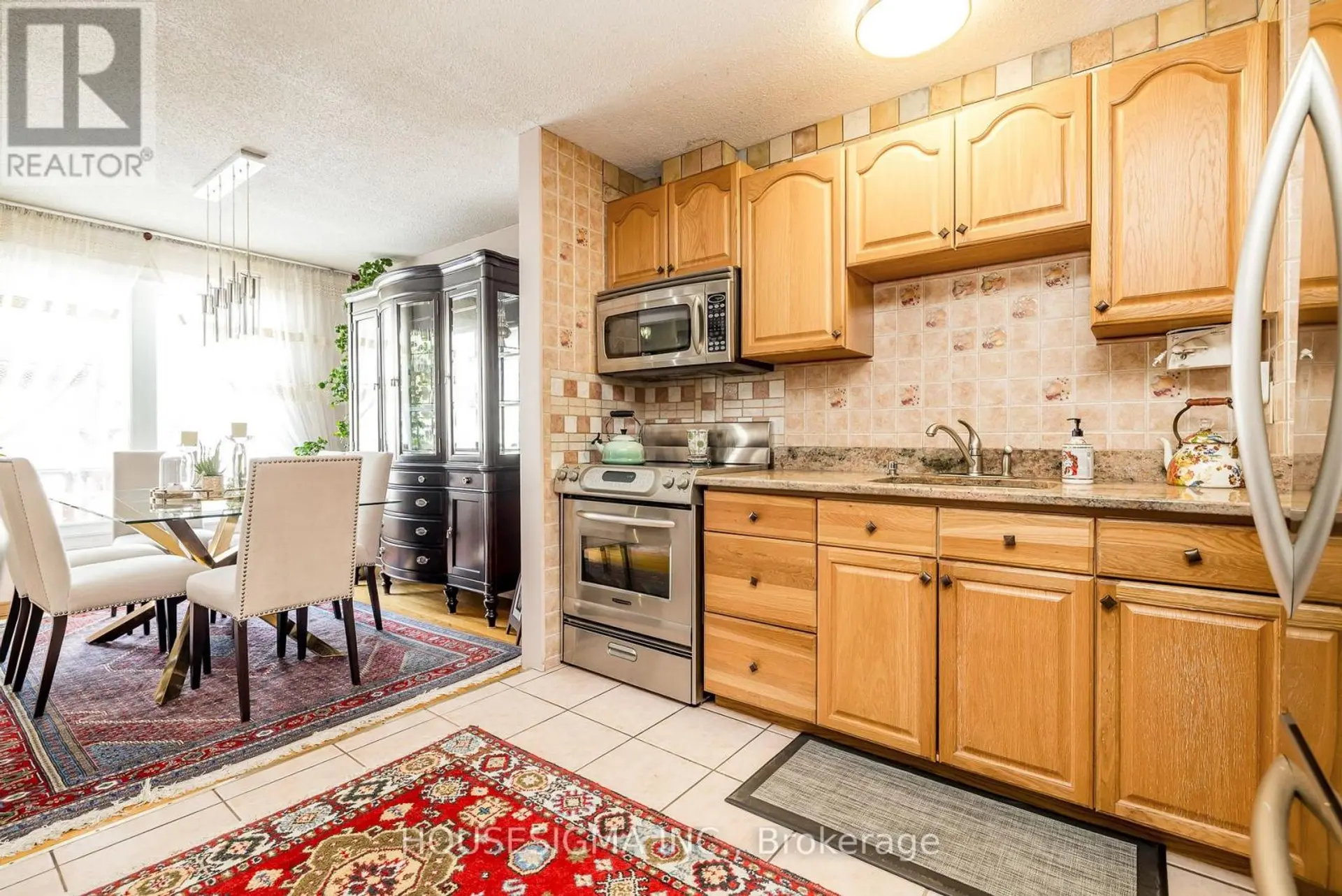 994 CHARLTON DRIVE - Image 6