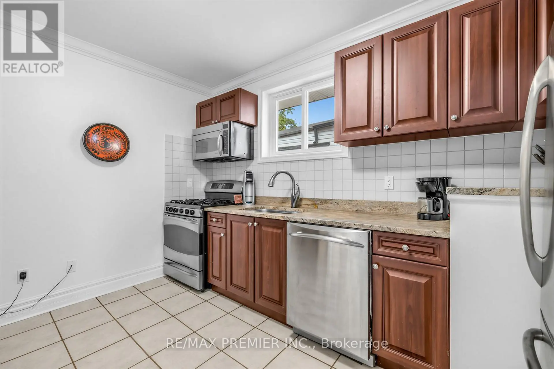 144 WESTLAKE AVENUE - Image 8