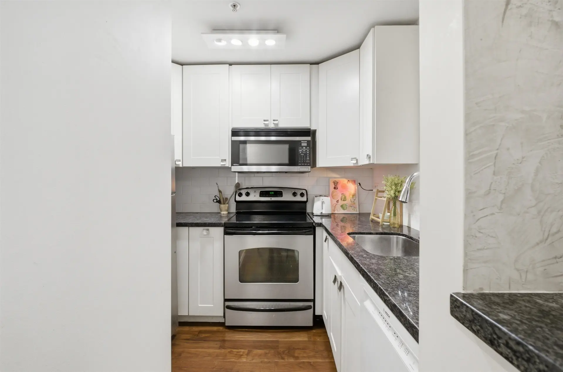 #307 1230 Haro Street - Image 3
