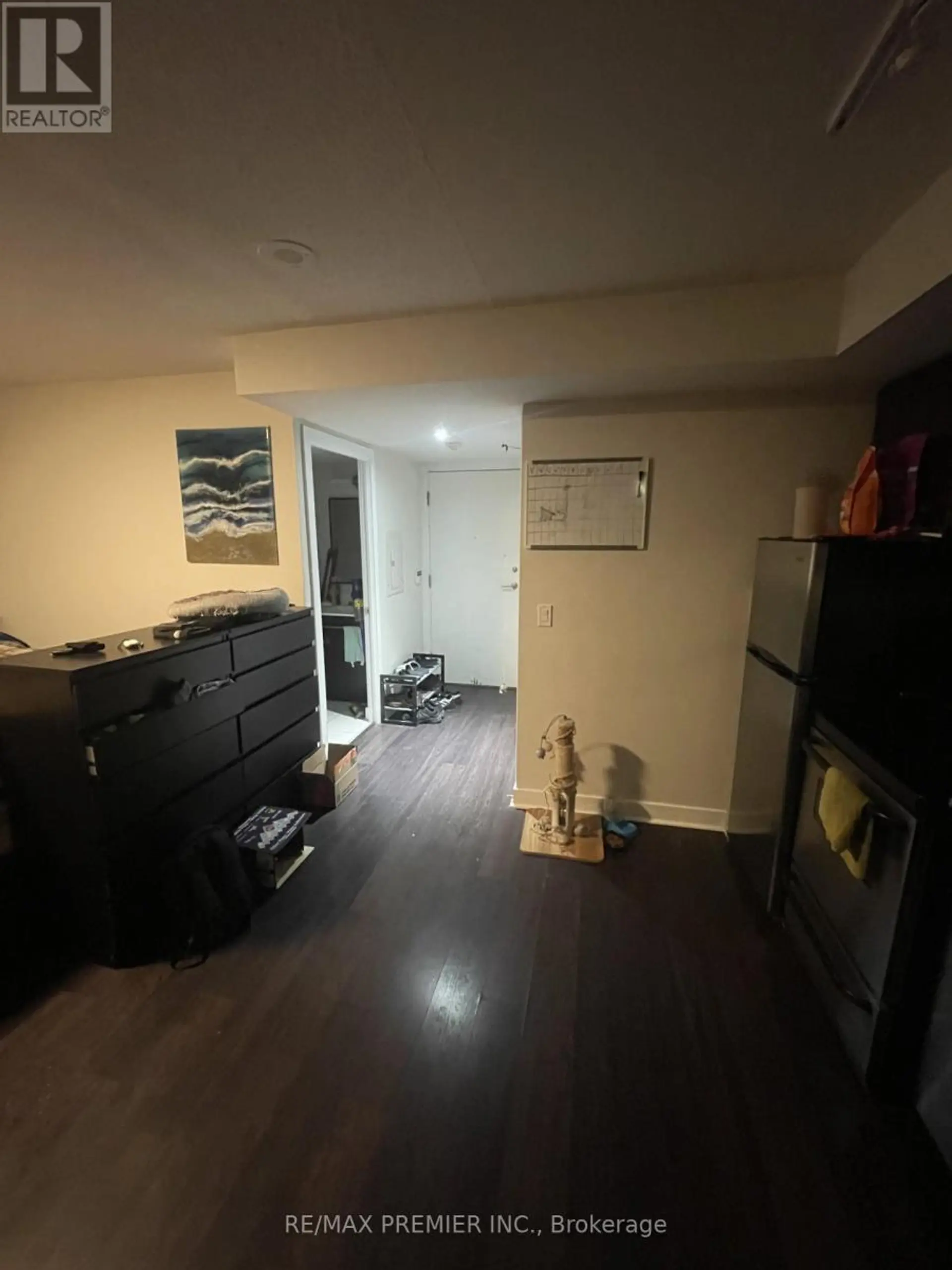 #1009 100 WESTERN BATTERY ROAD - Image 7