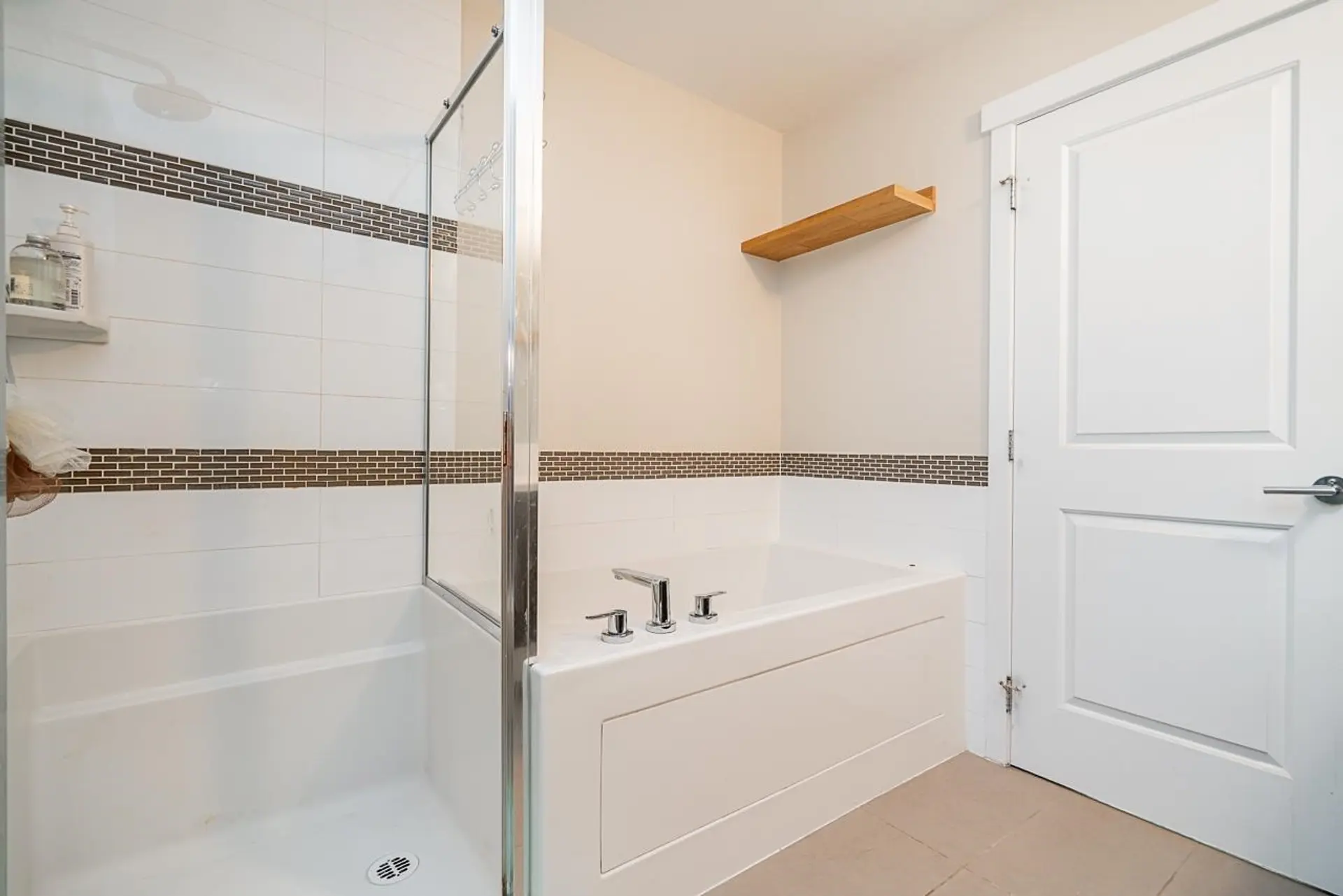 #49 9728 Alexandra Road - Image 10