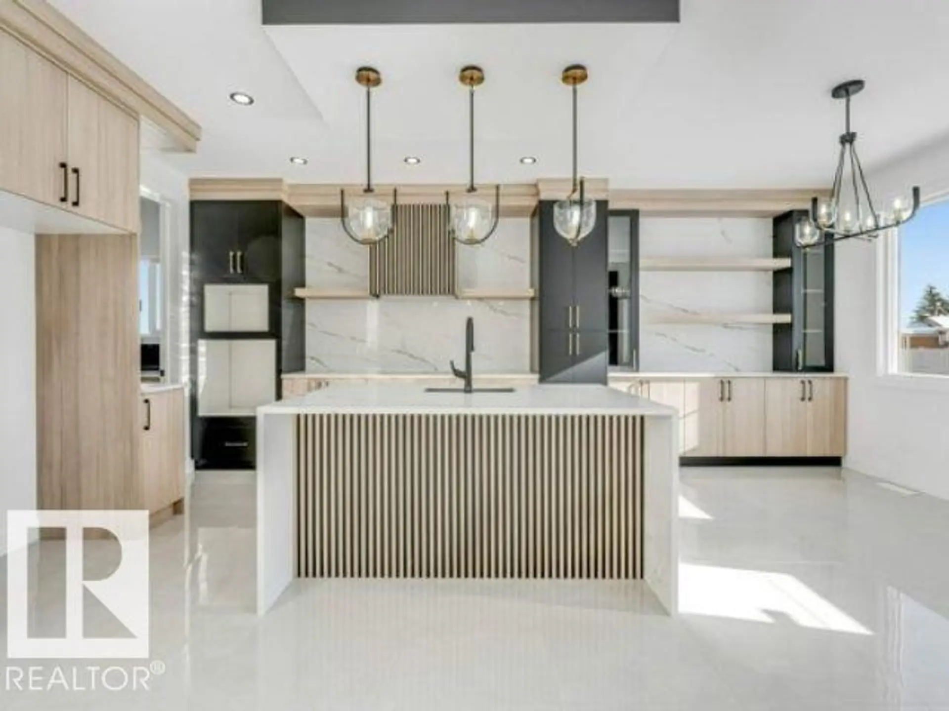 6710 176A AV NW - Image 2