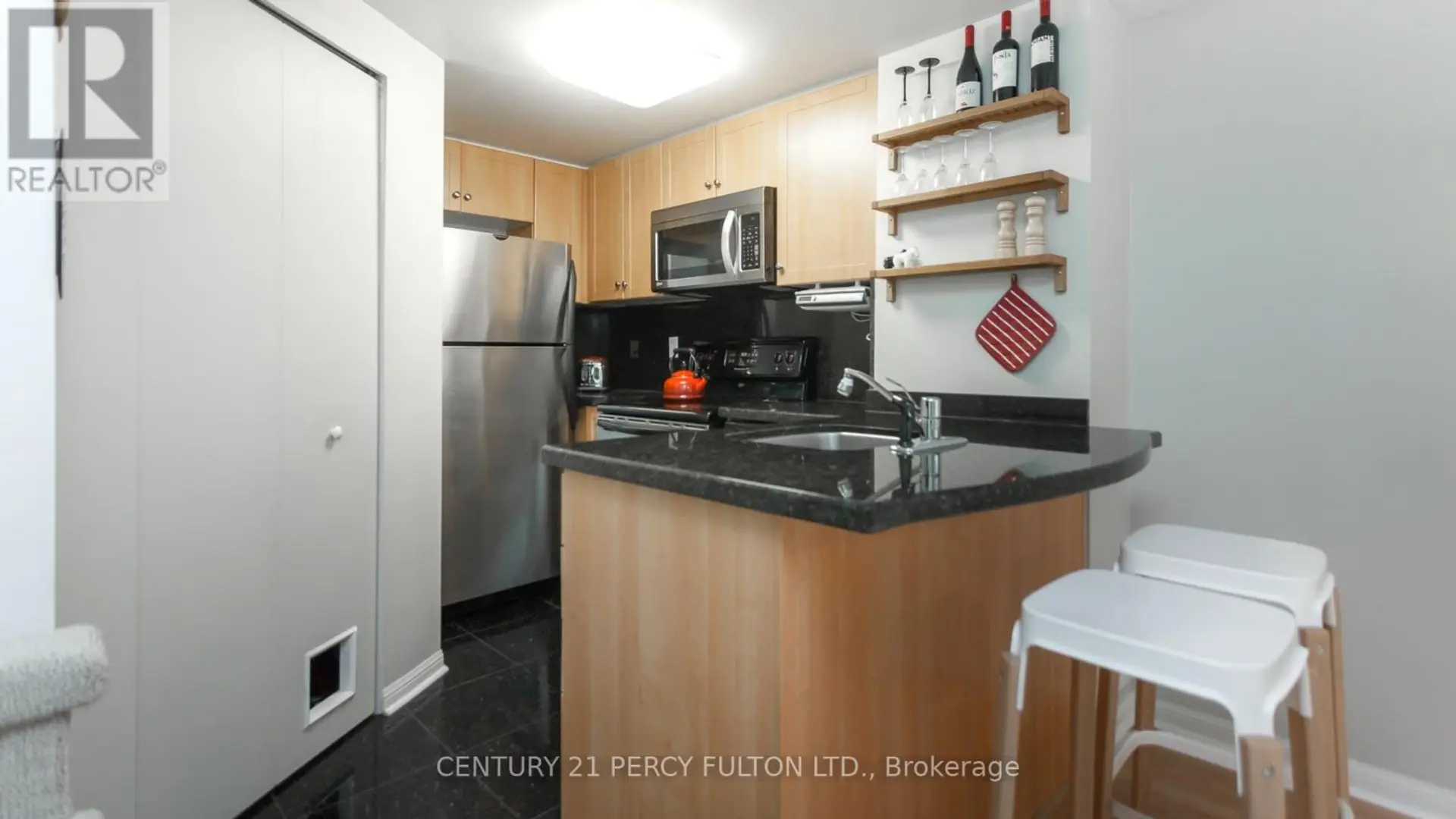 #112 20 MACHELLS AVENUE N - Image 3