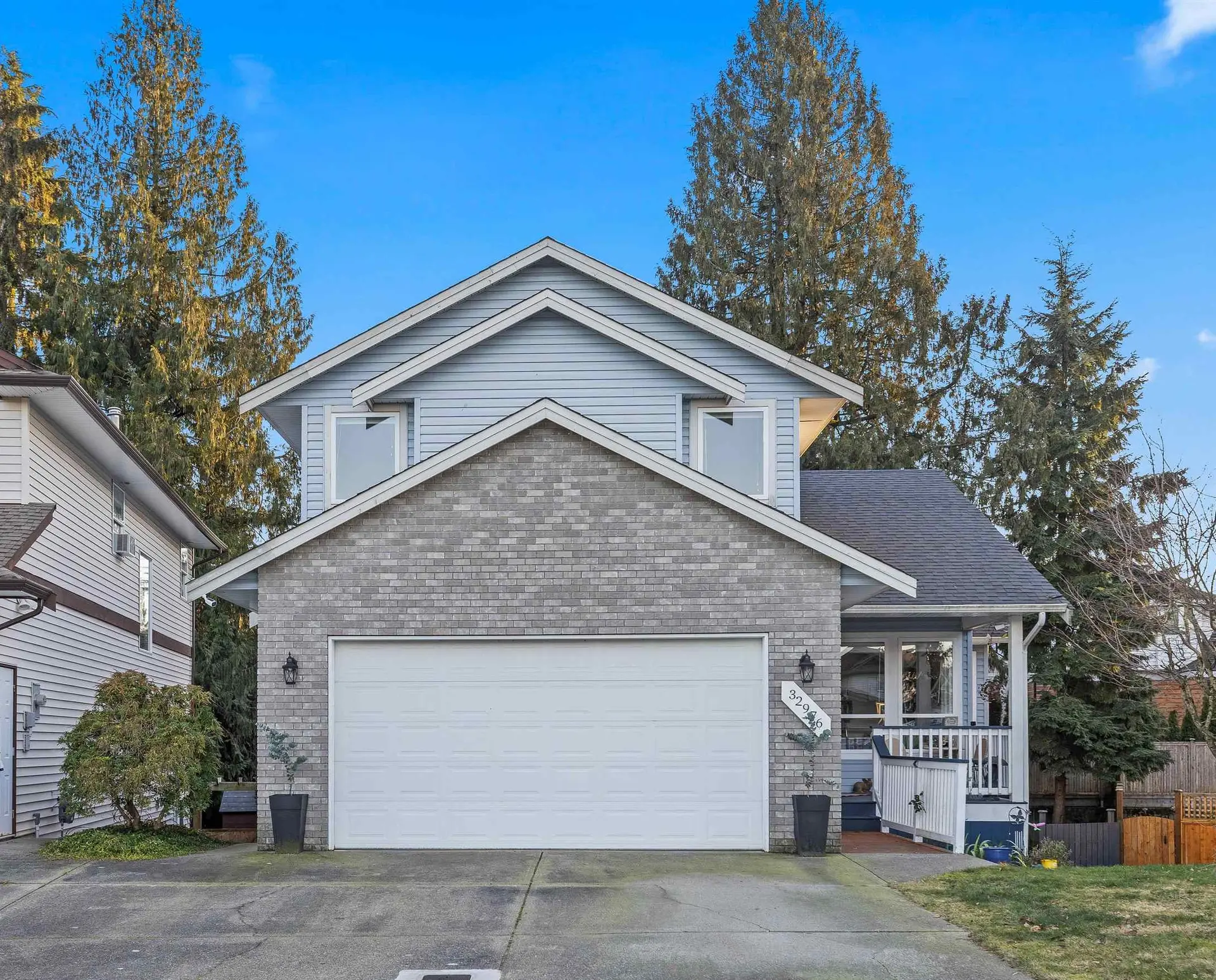 Property at 32976 Hawthorne Avenue, Mission, BC