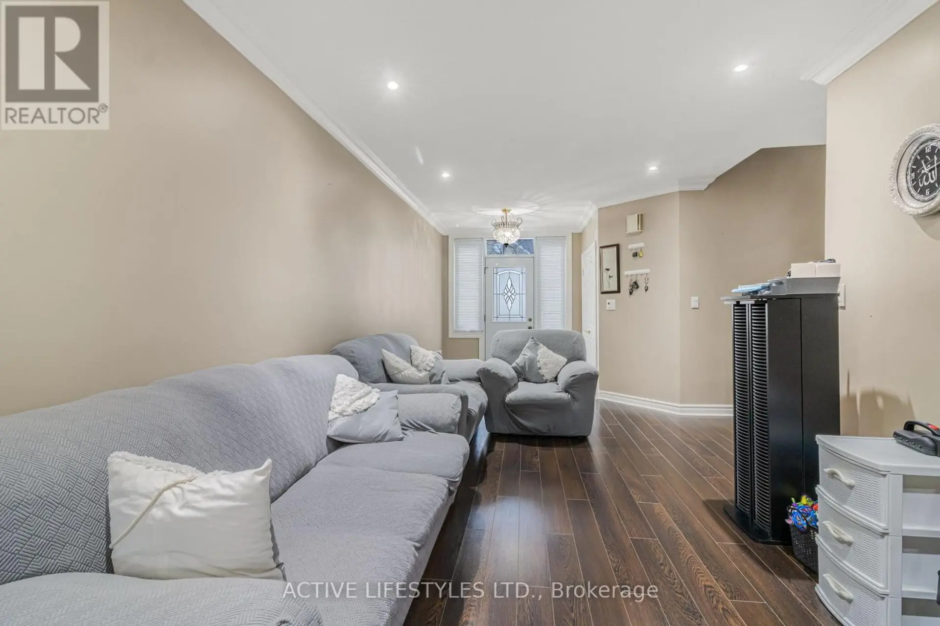#59 10 HARTNELL SQUARE - Image 2