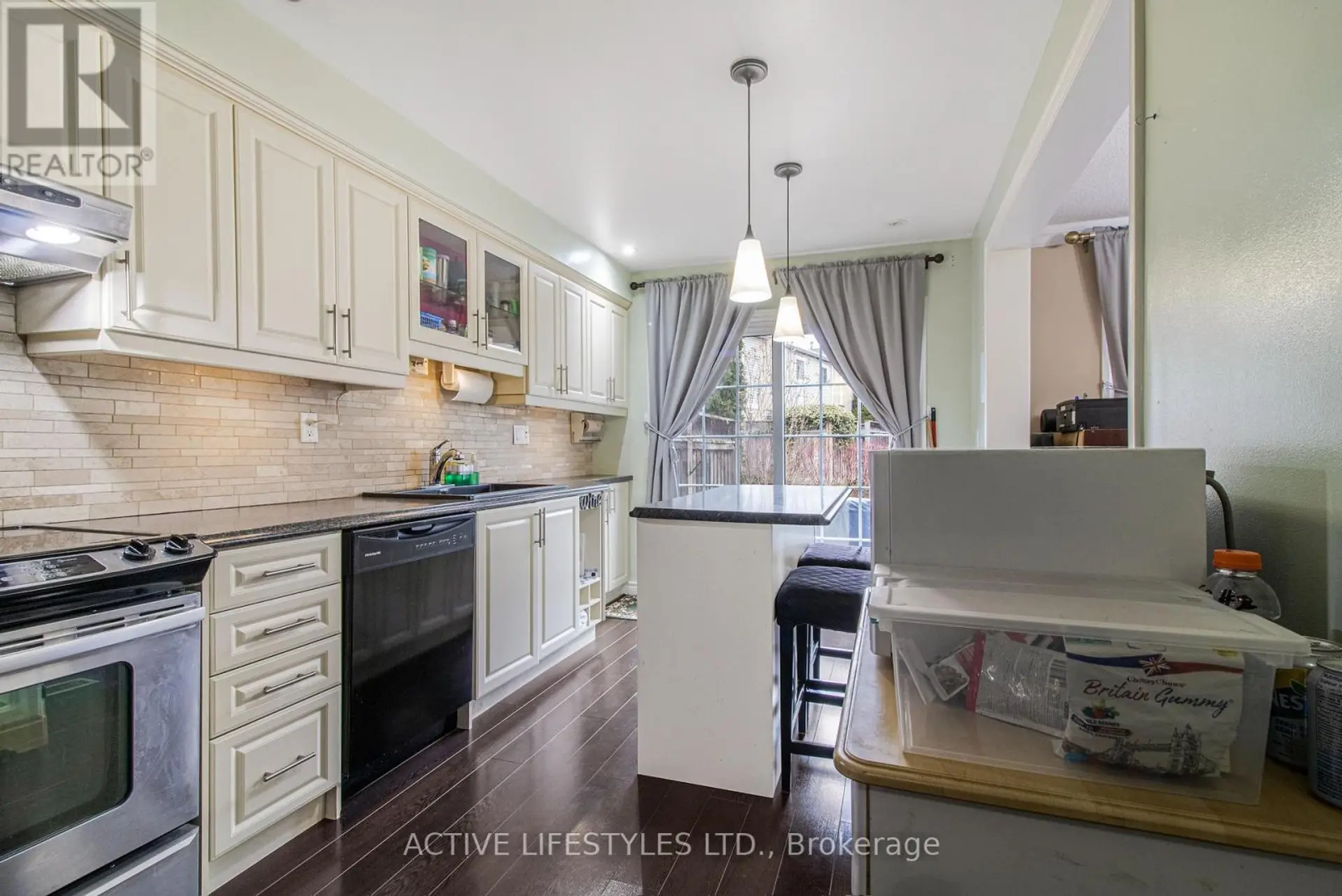 #59 10 HARTNELL SQUARE - Image 4