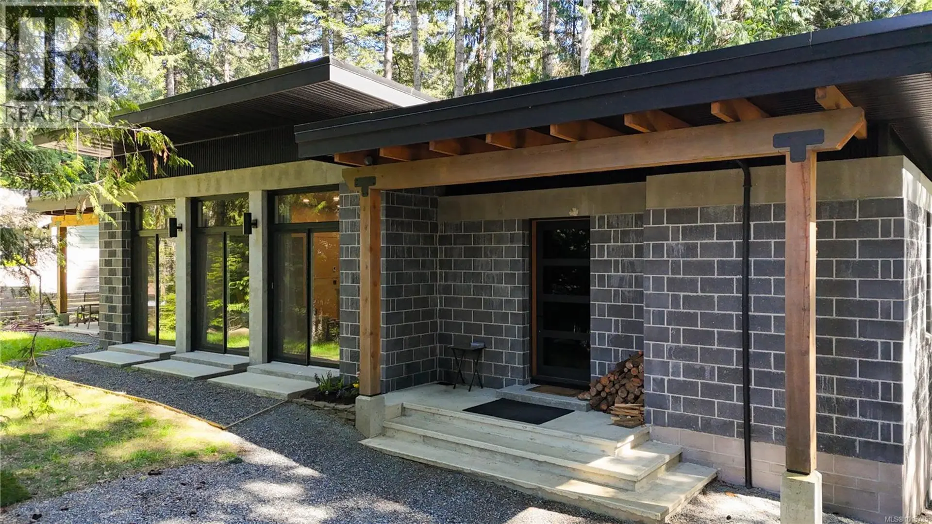 Property at 362 Spruce Ave, Gabriola Island, BC