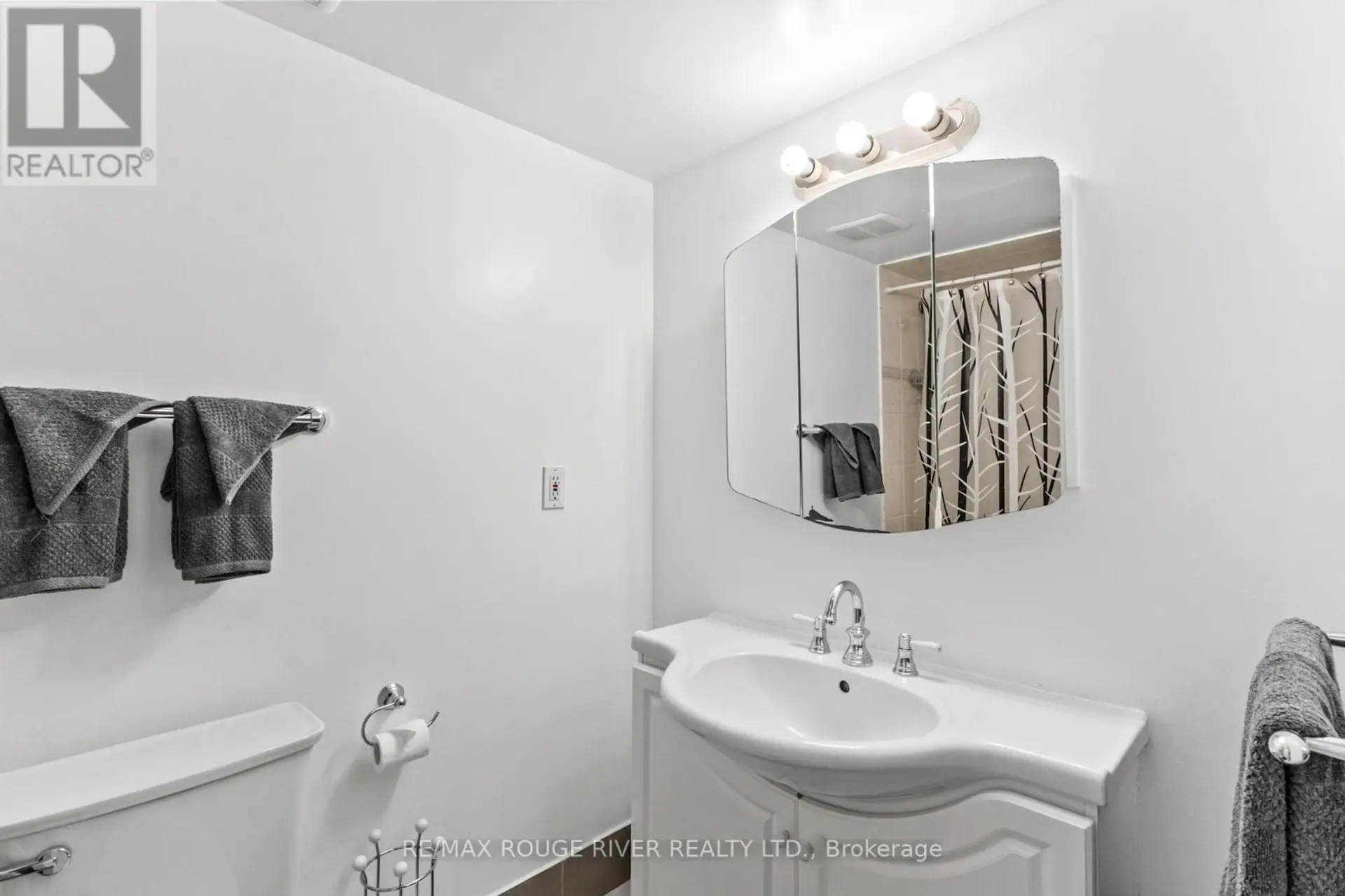 #804 40 CHICHESTER PLACE - Image 16