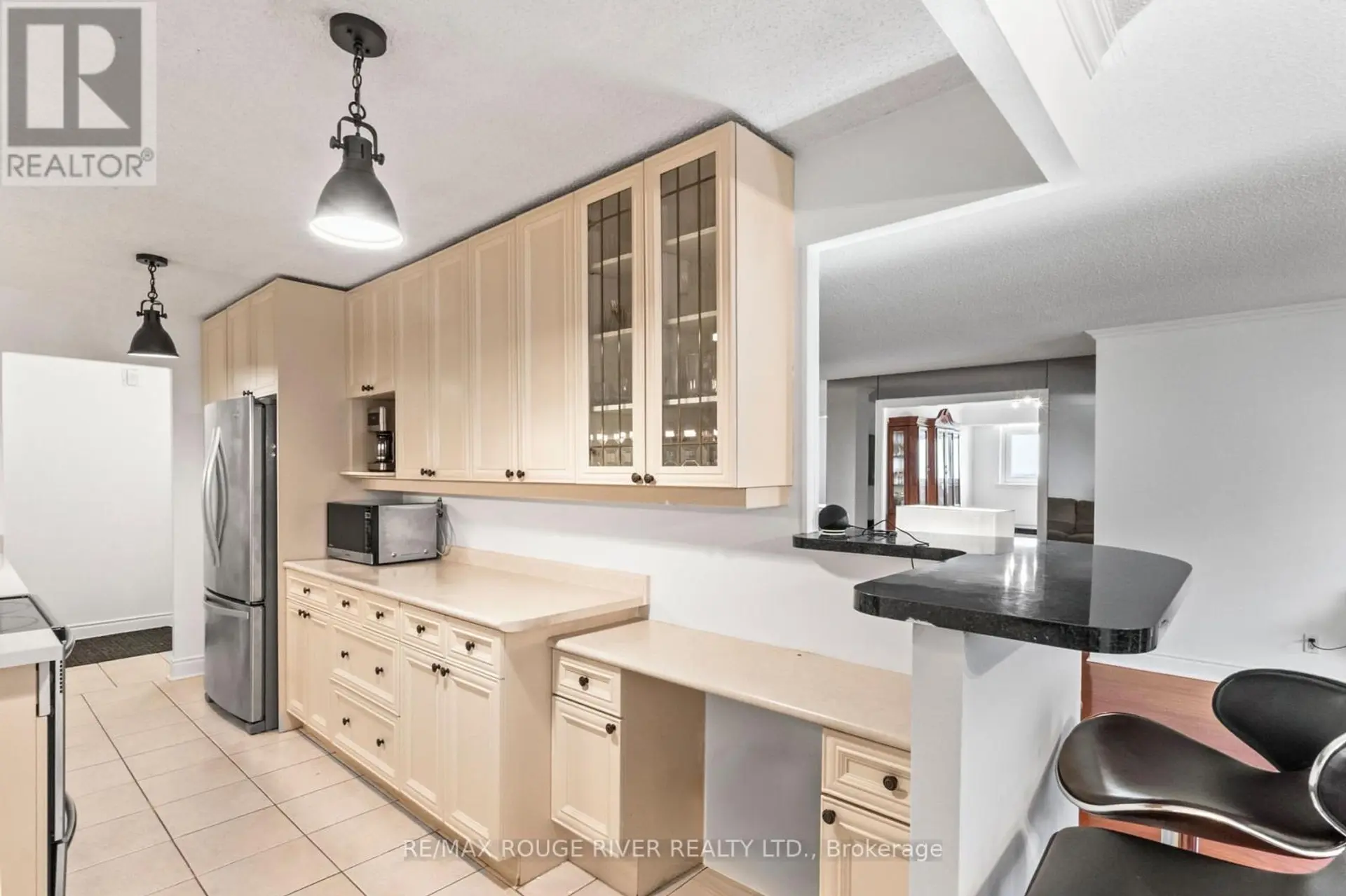 #804 40 CHICHESTER PLACE - Image 6