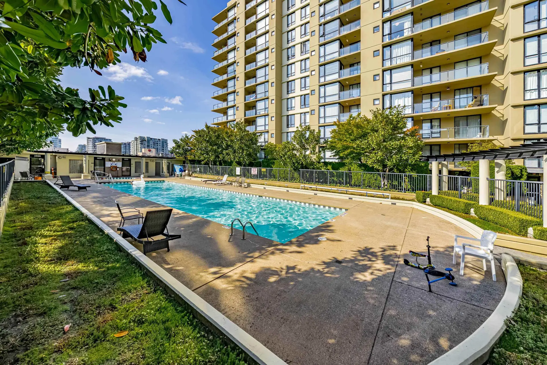 #721 7831 Westminster Highway - Image 16