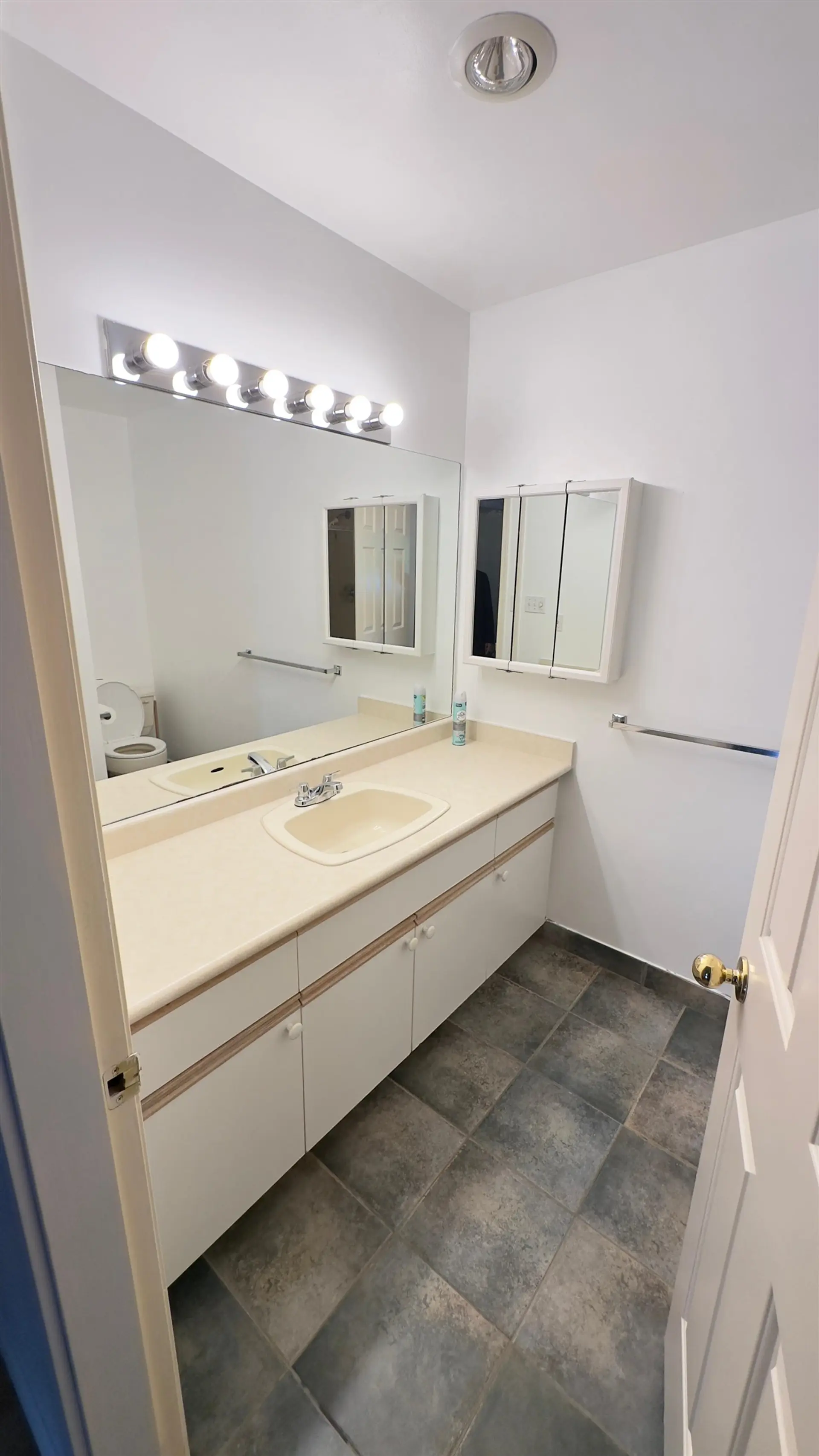 #506 12101 80 Avenue - Image 2